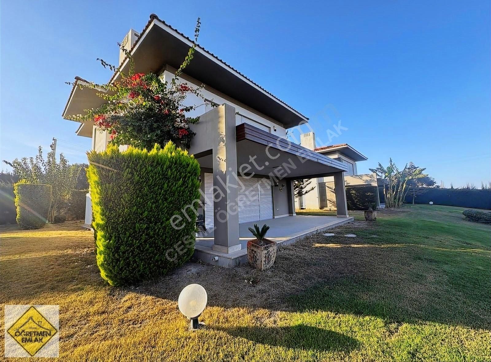 Çeşme Merkezi Konumda Elit Bir Site Tam Müstakil Keyifli Yazlık - Görsel 26