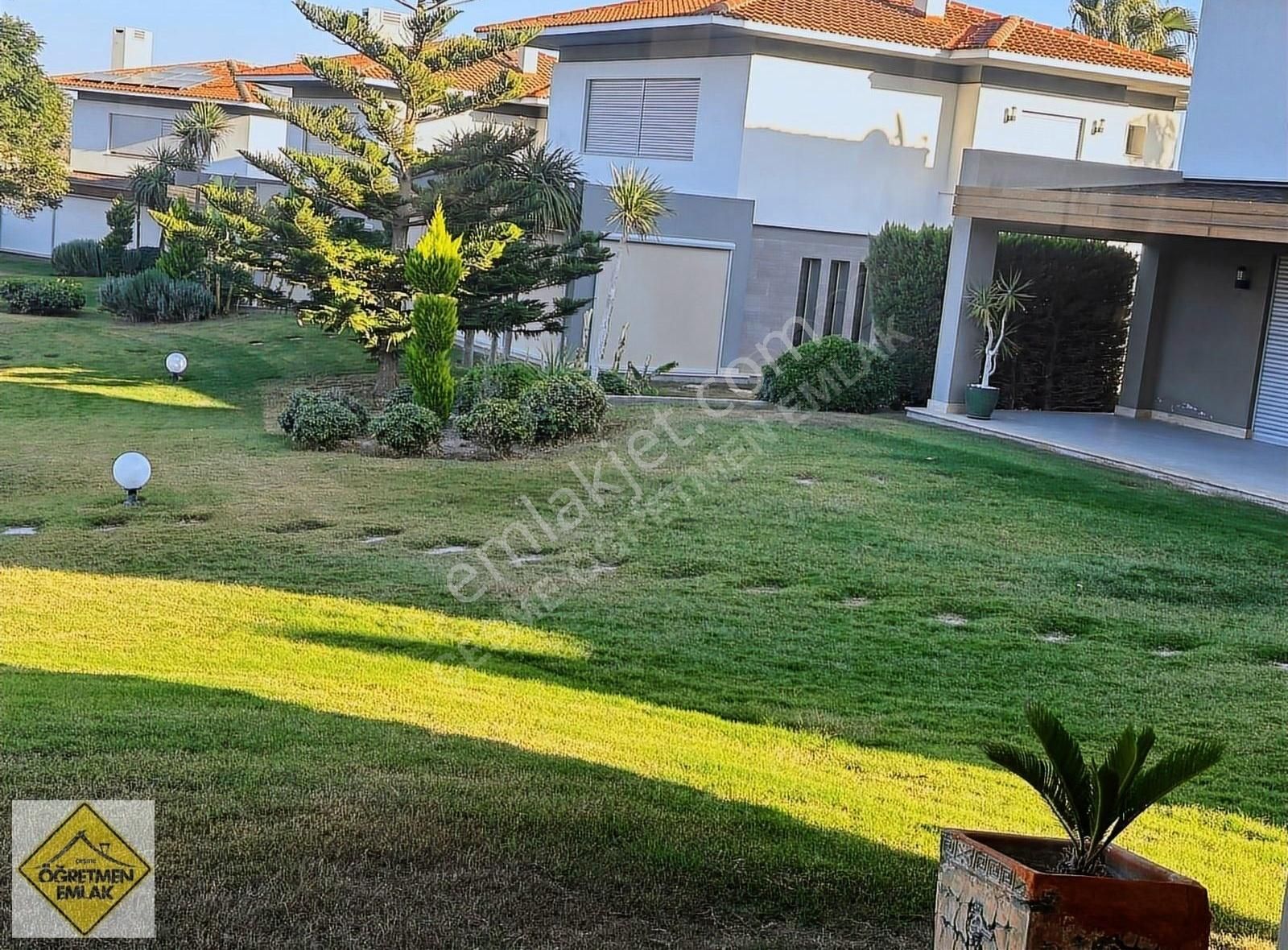 Çeşme Merkezi Konumda Elit Bir Site Tam Müstakil Keyifli Yazlık - Görsel 6