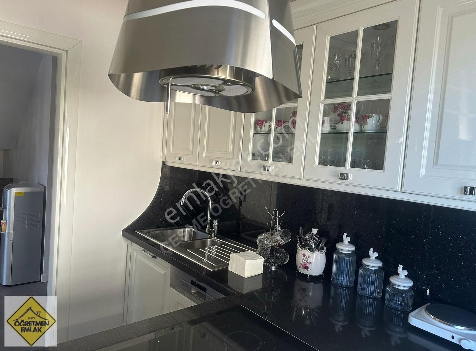 Çeşme Merkezi Konumda Elit Bir Site Tam Müstakil Keyifli Yazlık - Görsel 35