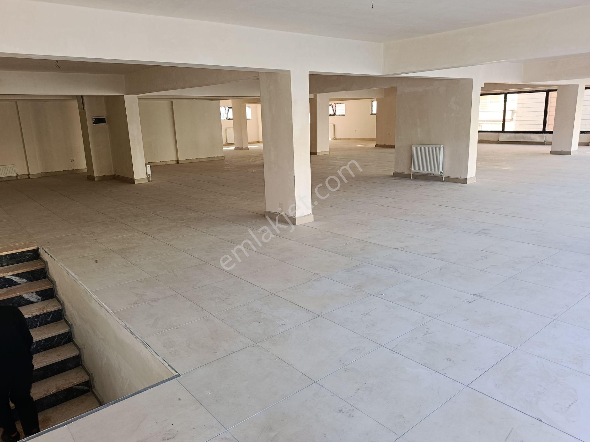 İvedik Cadde Üstü Aşagıyahyalarda 360 M2 Kiralık Dükkan - Görsel 3