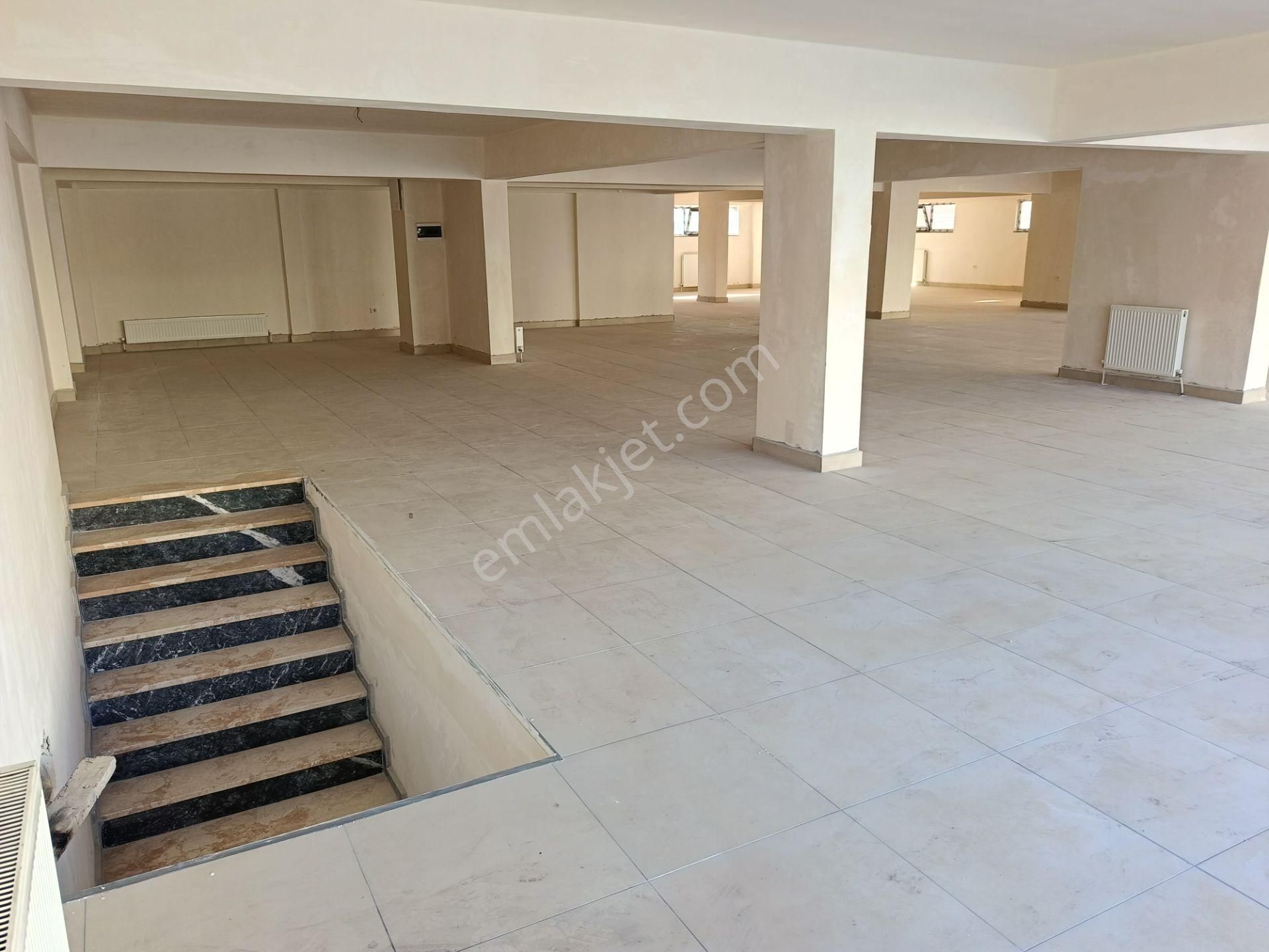 İvedik Cadde Üstü Aşagıyahyalarda 360 M2 Kiralık Dükkan - Görsel 2