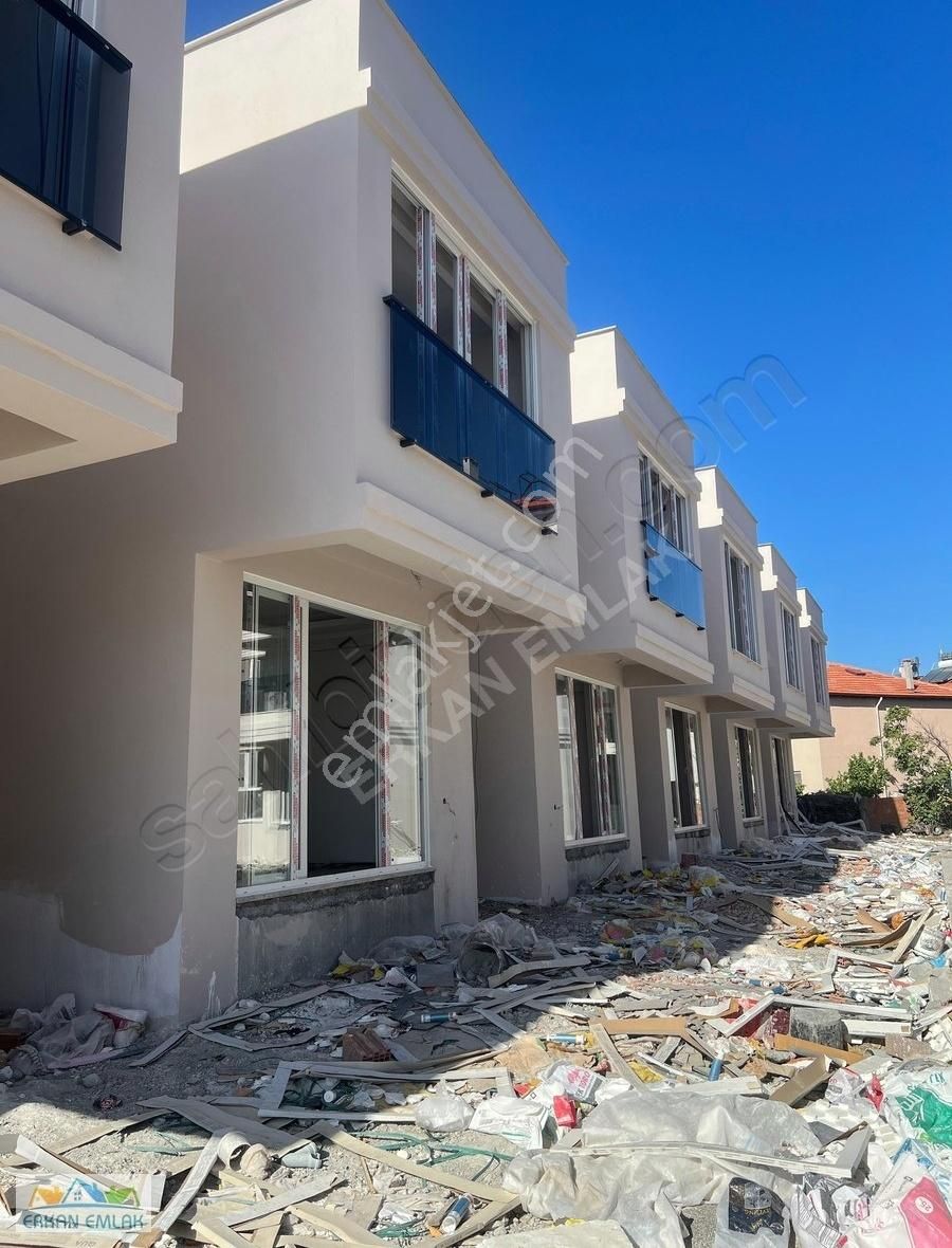 Ortaca Karaburun Satılık Villa ERKAN EMLAK'TAN HAVUZLU LÜKS SİTE İÇERİSİNDE 3+1 VİLLA