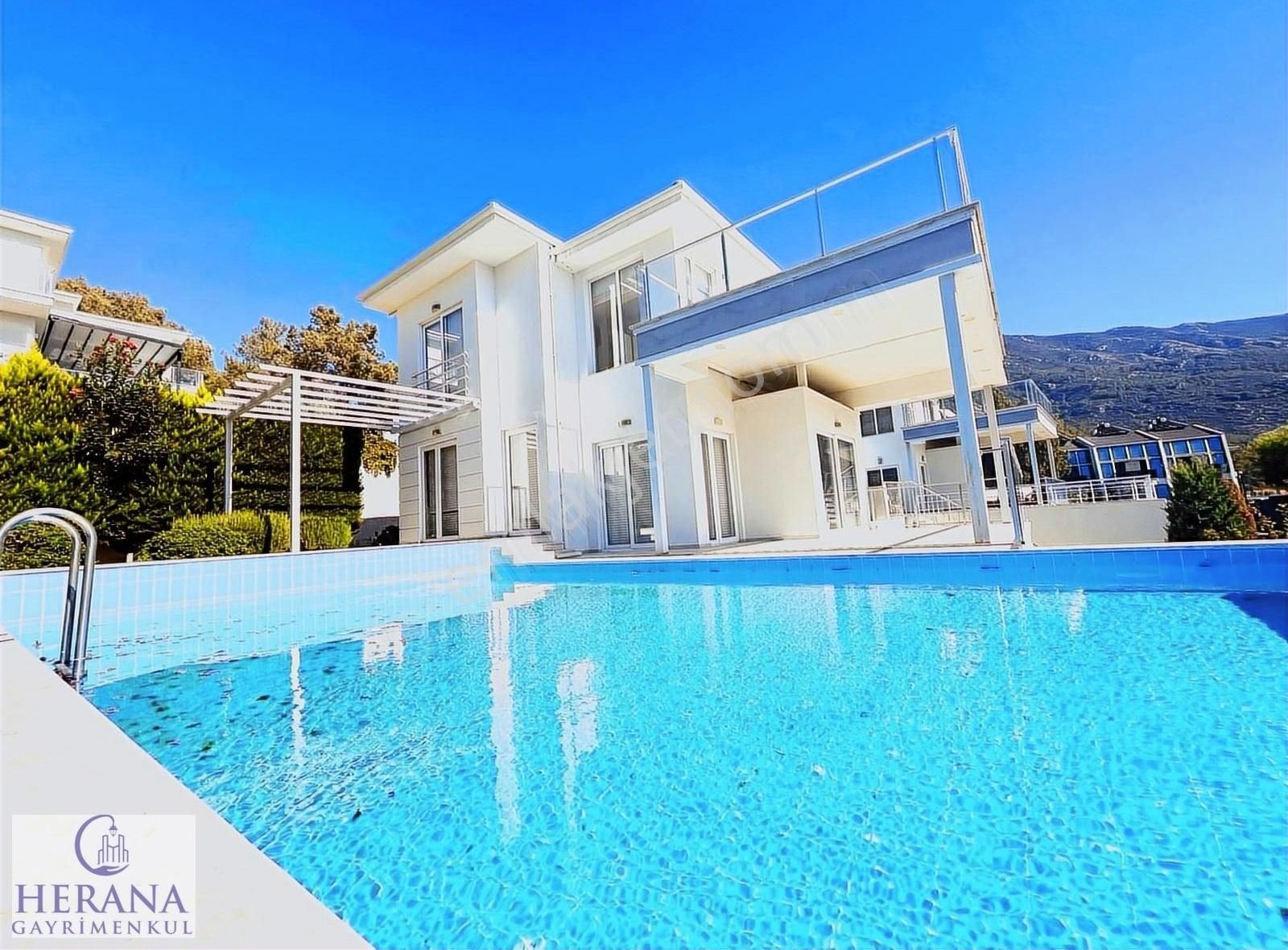 Fethiye Ölüdeniz Satılık Villa OVACIK'TA TAM MÜSTAKİL SATILIK VİLLA