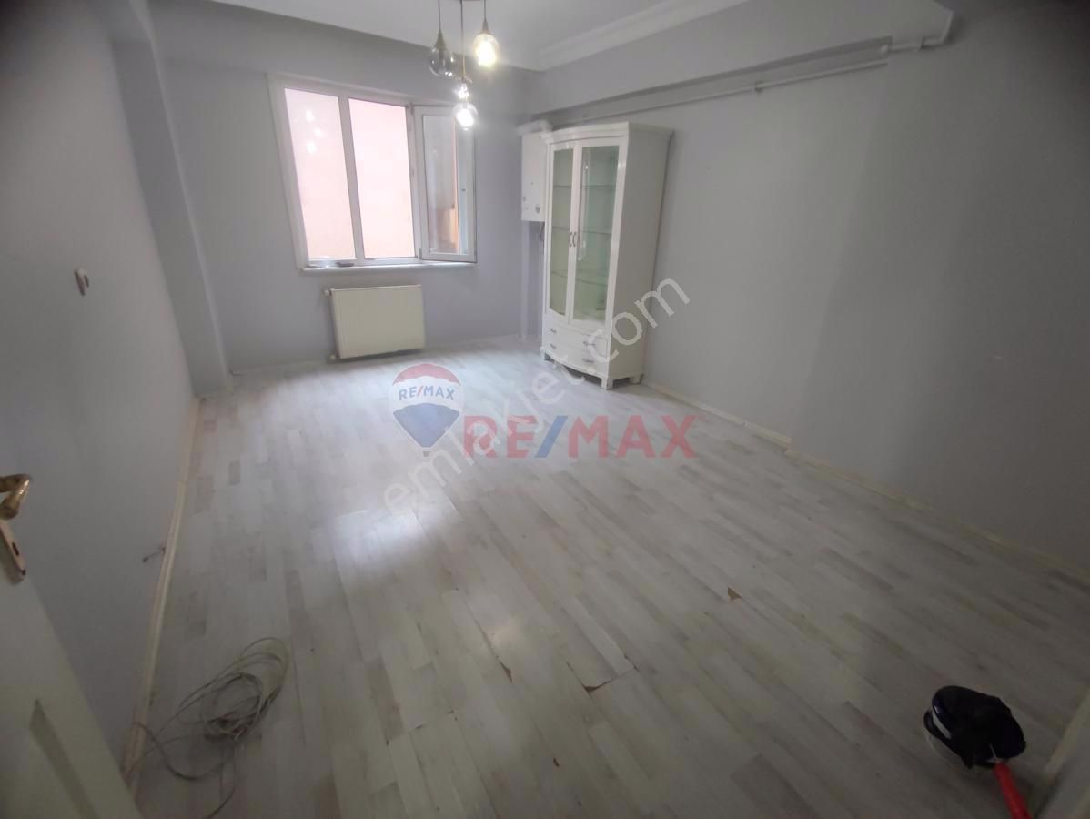 Eyüpsultan Merkez Kiralık Daire EYÜP MERKEZ MAHALLESİ'NDE 2+1 KİRALIK DAİRE