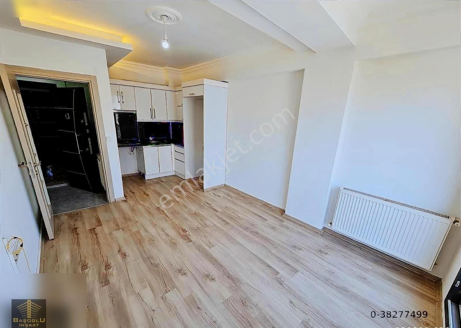 Buca Laleli Kiralık Daire Başoğlun'dan Laleli'de Arakat Asansörlü Balkonlu 2+1 Daire