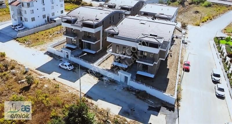 Manavgat Ilıca Satılık Daire ILICA MAH HAVUZLU SİTE DE LÜX 1+1 DAİRE