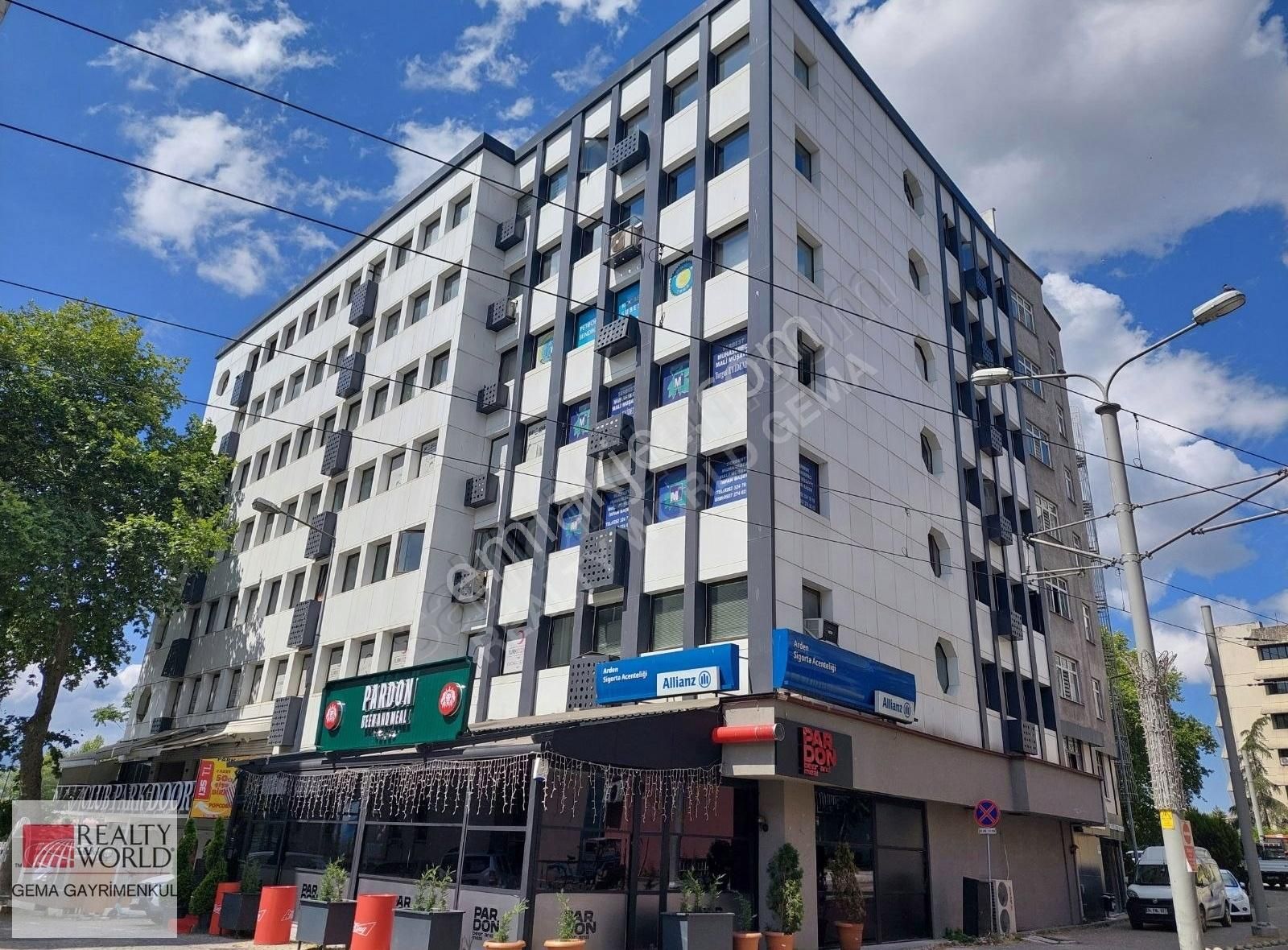 İzmit Kemalpaşa Kiralık Ofis İZMİT MERKEZDE İŞHANI KATI BOŞ 1+1 ASANSÖRLÜ 70M2 KİRALIK OFİS