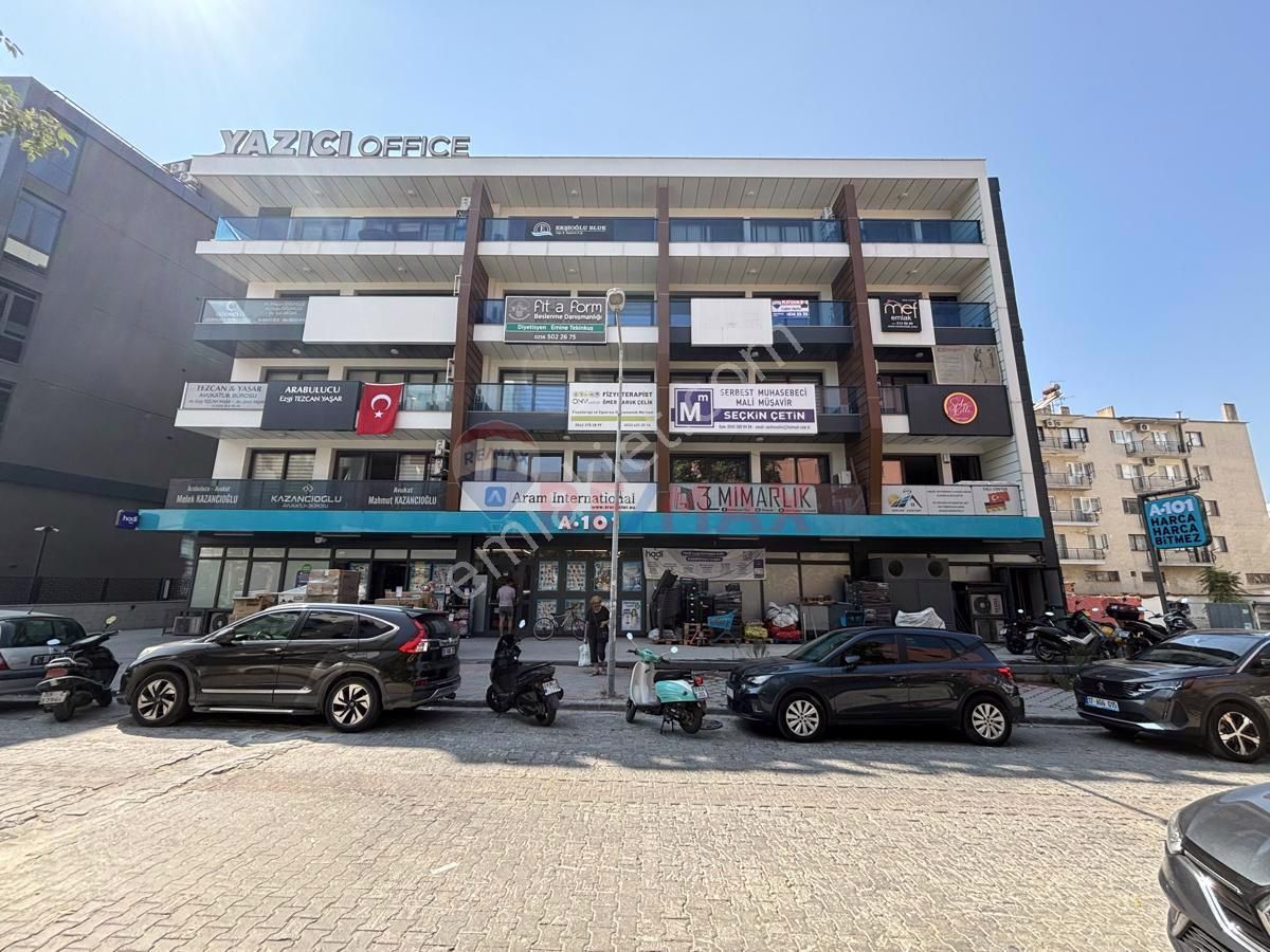 Kuşadası Cumhuriyet Kiralık Ofis Yazıcı Office’de Loft 1+1 Kiralık Ofis