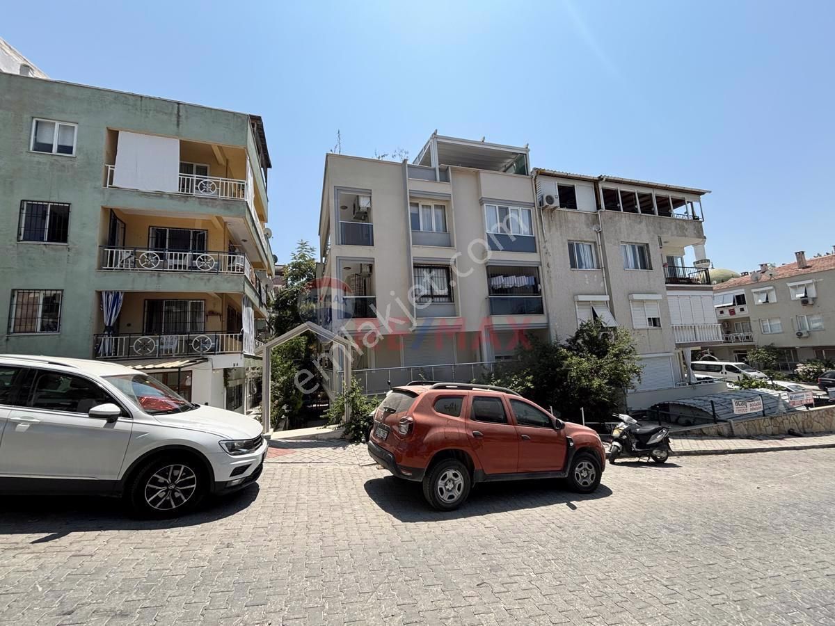 Kuşadası Türkmen Satılık Daire Marina’ya 1 Dk’lık Mesafede Yenilenmiş 2+1 Daire