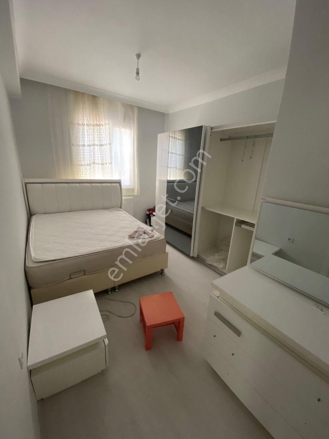 Kars Merkez Şehitler Kiralık Daire ALTIN EMLAKTAN 1+1 EŞYALI KAPALI MUTFAK OTOPARK BALKON NAMIK KEMAL OKULU MEVKİİ ABONELİK AÇIK