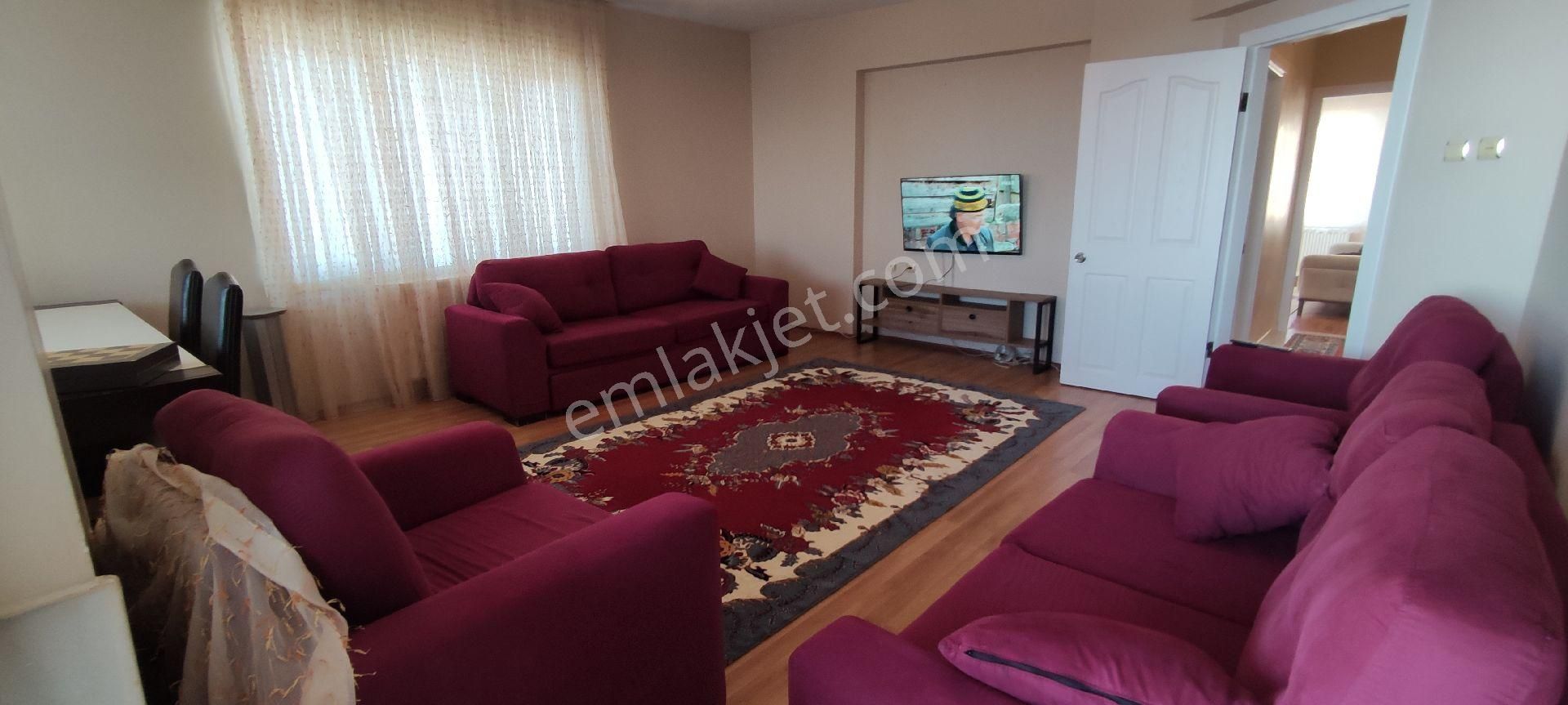 Gemlik Cumhuriyet Kiralık Daire GEMLİK MANASTIR SAHİBİNDEN EŞYALI 3+1