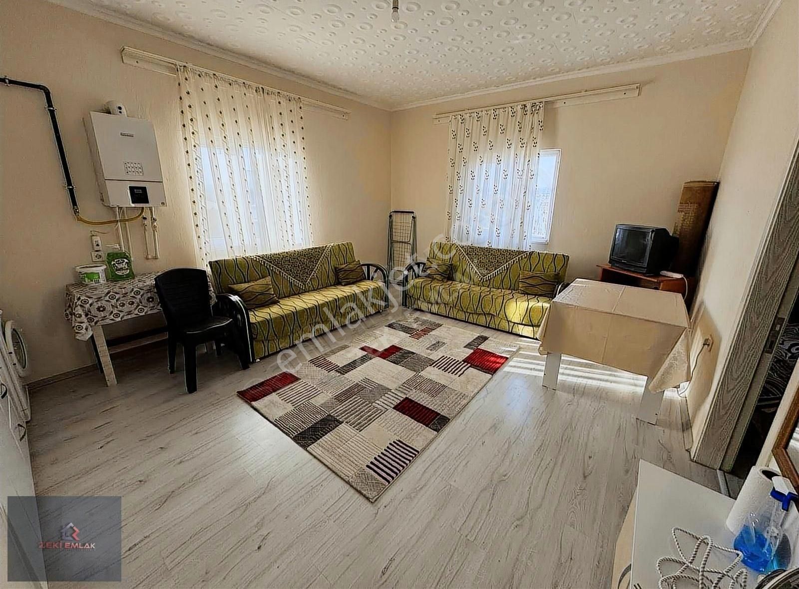 Yunusemre Muradiye Kiralık Daire ZEKİ EMLAK'TAN MURADİYE'DE 1+1 ANA CADDE ÜZERİNDE EŞYALI DAİRE..