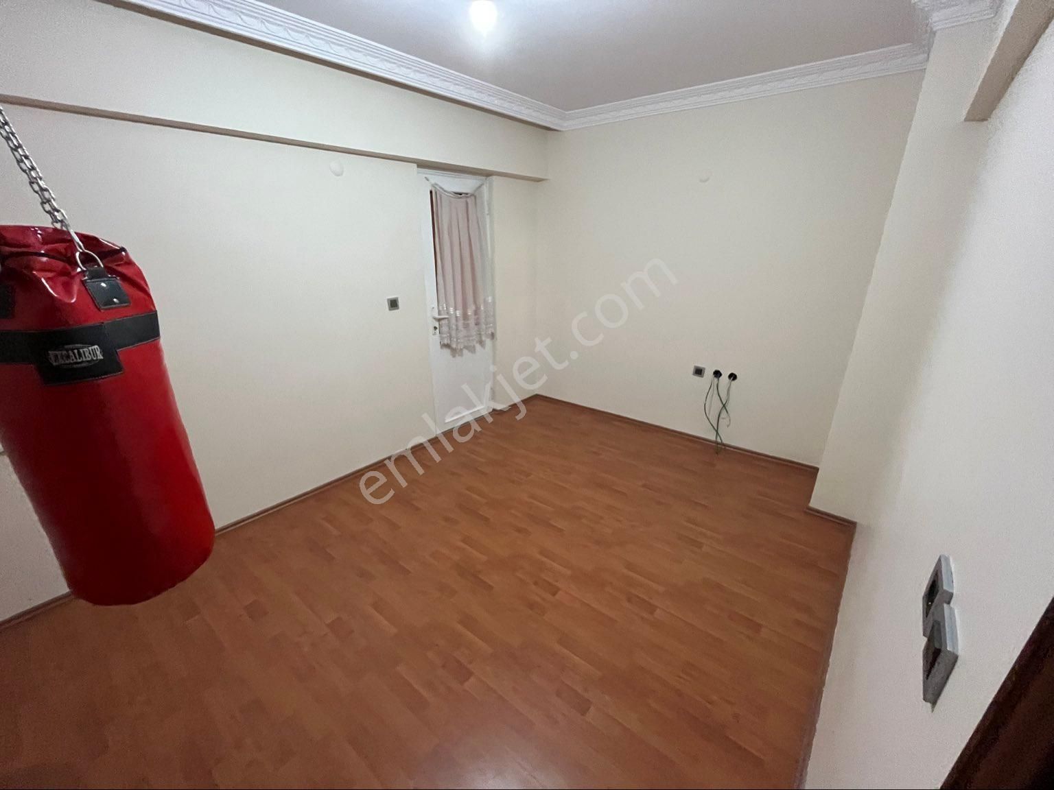 Miray Emlaktan Yeşil Mahallede Kiralık Tripleks Daire - Görsel 23