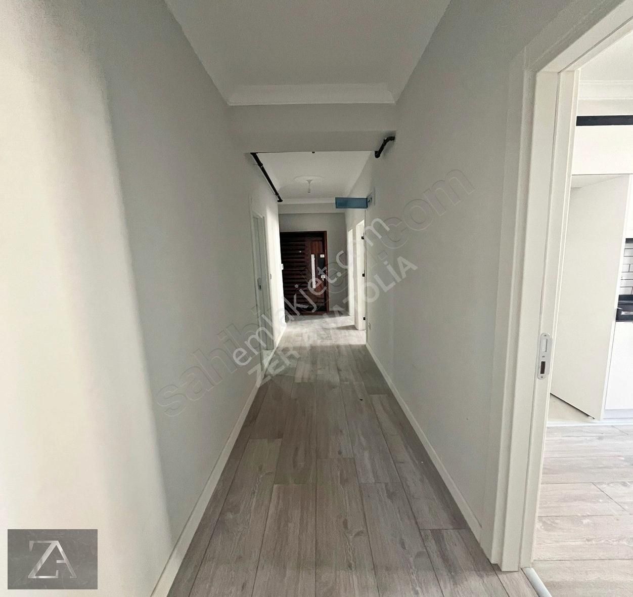 Çekmeköy Ekşioğlu Satılık Daire EKŞİOĞLUN'DA CADDE ÜZERİNDE GENİŞ SIFIR 2+1 ARA KAT DAİRE KK489