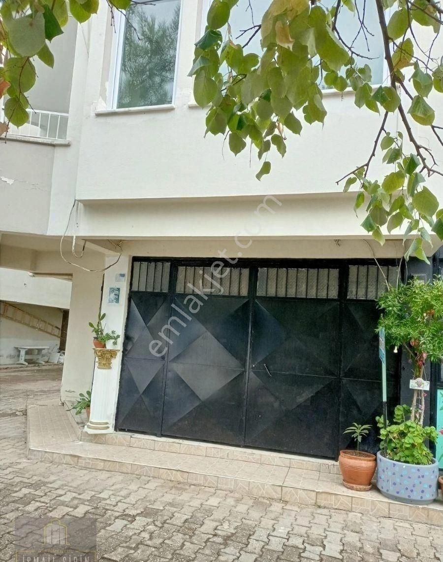 Gemlik Cumhuriyet Mah.manastırda Satılık 3+1 Daire Ve Dükkan (ikisi Bir Arada Satılık) - Görsel 3