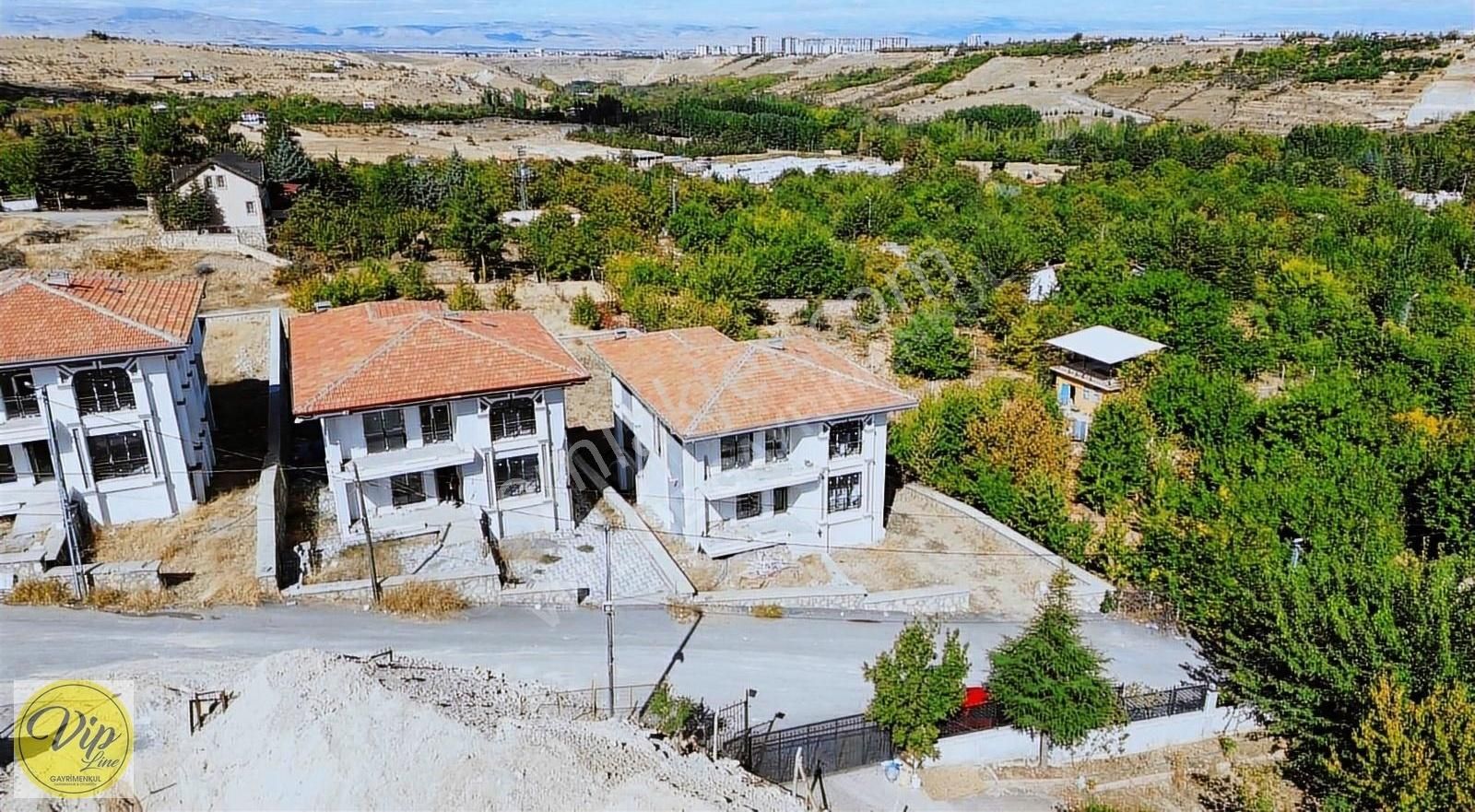 Yeşilyurt Mullakasım Satılık Villa VİP LİNEDEN ÇIRMIKTIDA 867m2 ARSA İÇİNDR TRİPLEX SATILIK VİLLA