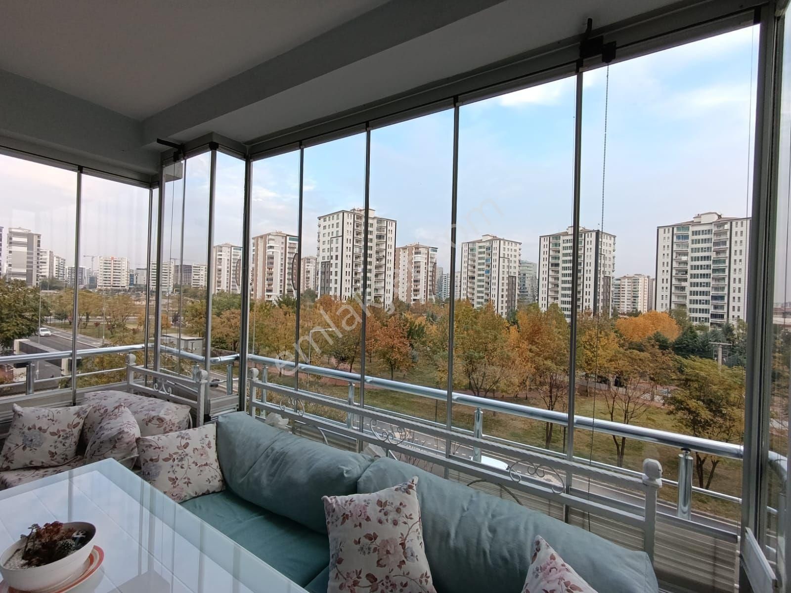 Kayapınar Fırat Satılık Daire SUR LİFE GAYRİMENKUL DEN PARK MANZARAlı GENİŞ FERAH FIRSAT DAİRE 