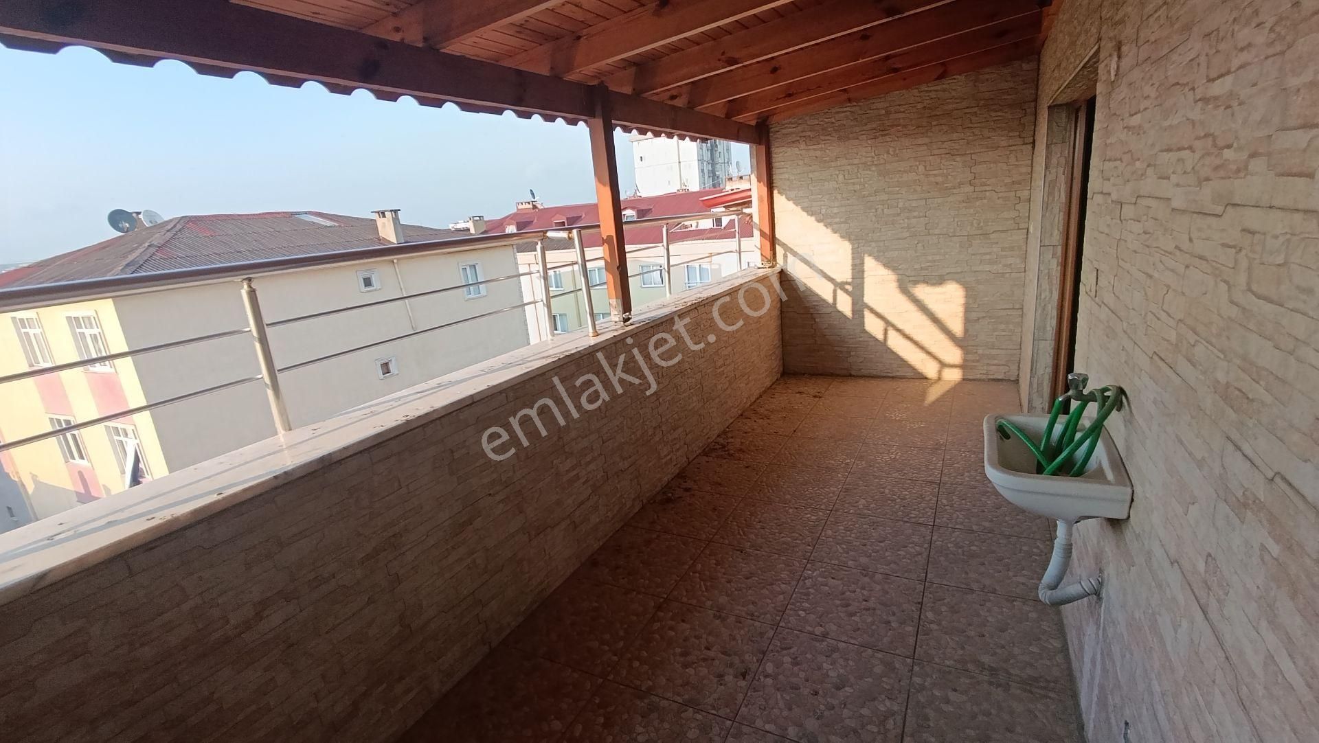 Pendik Fatih Kiralık Daire  PENDİK ESENYALIDA KİRALIK 3+1 130M2 MERKEZDE YOL ÜSTÜ YENİ DUBLEX DAİRE