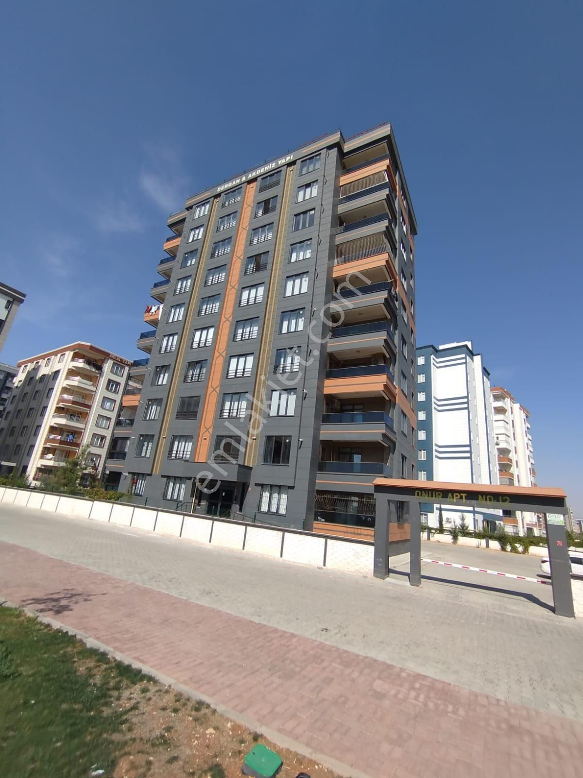 Karaköprü Doğukent Satılık Daire KARAKÖPRÜ GÜZELŞEHİRDE ÖNÜ AÇIK SATILIK 3+1 SATILIK DAİRE