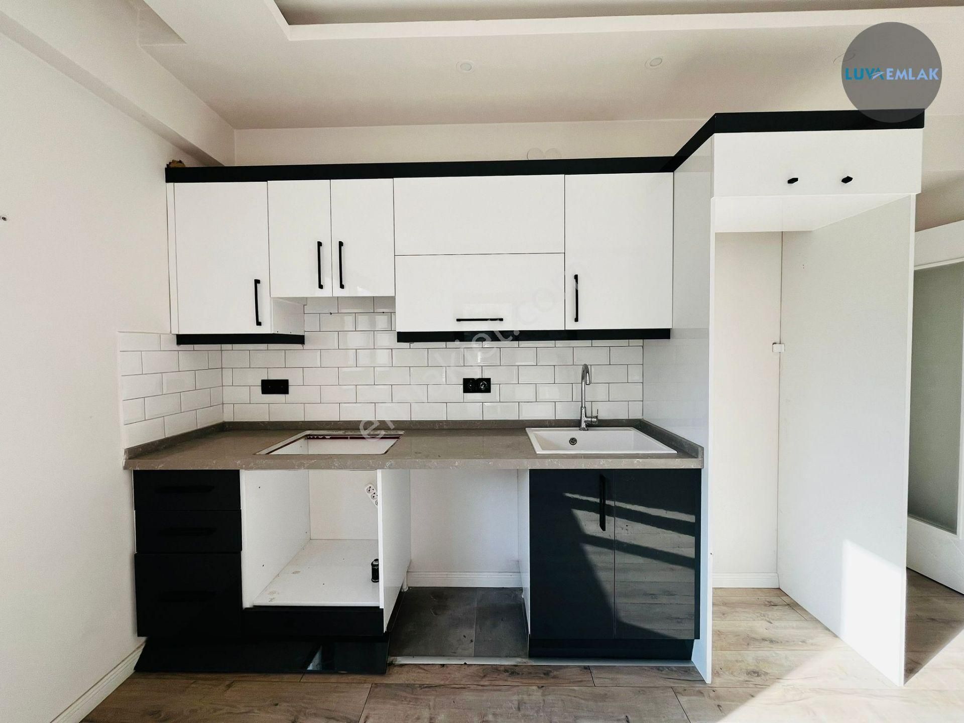 Didim Akbük'te Havuzlu Sitede Bahçeli 2+1 Daire - Görsel 16