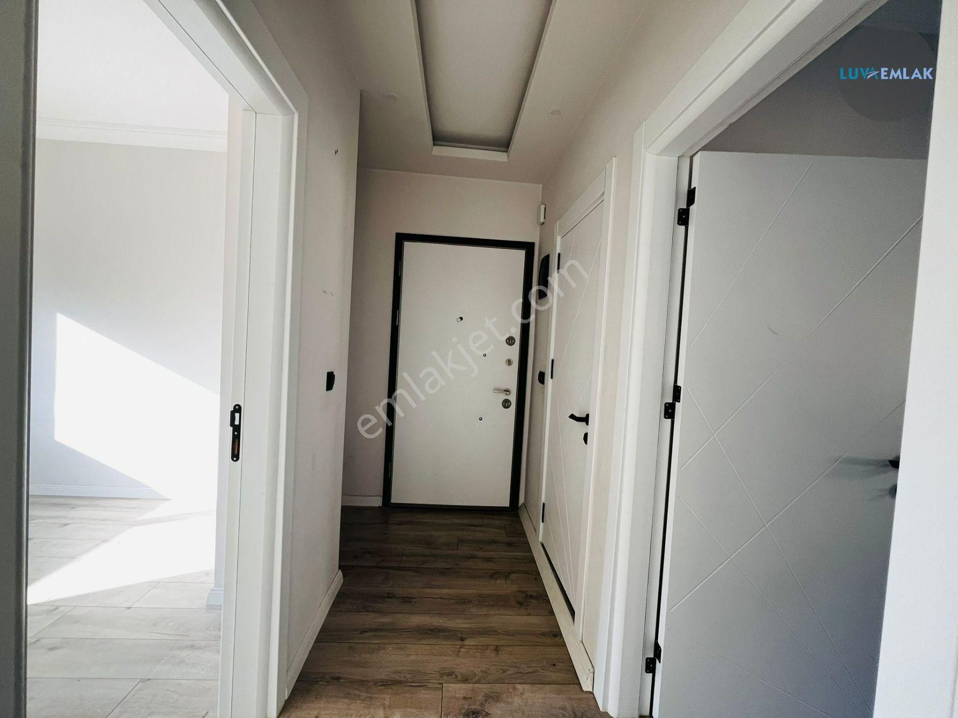 Didim Akbük'te Havuzlu Sitede Bahçeli 2+1 Daire - Görsel 8