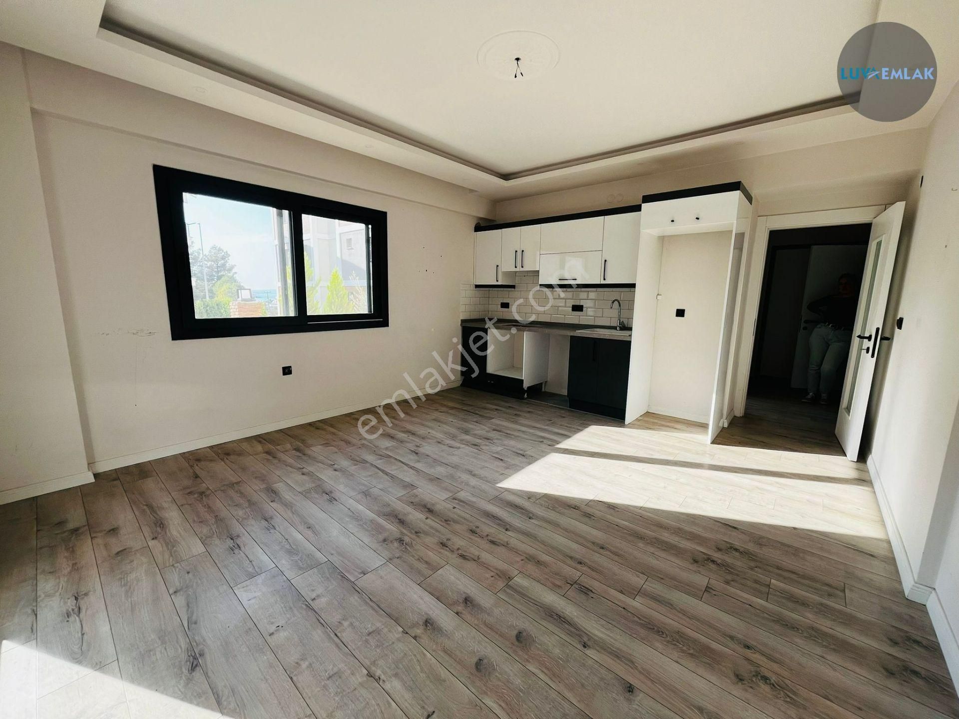 Didim Akbük'te Havuzlu Sitede Bahçeli 2+1 Daire - Görsel 15