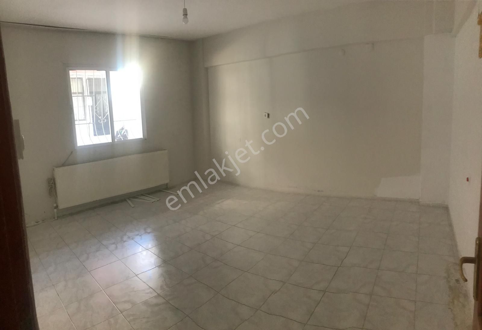 Buca Yeşilbağlar Kiralık Daire Buca Yeşilbağlar Mah.de 2+1 95m2 Ayrı Mutfak Doğalgazlı Kiralık Daire