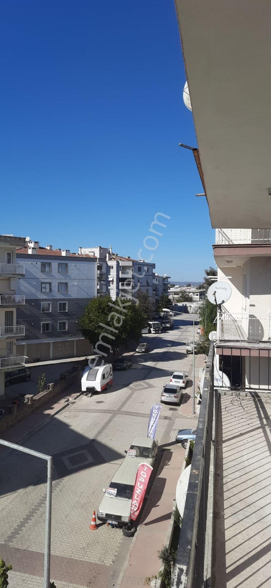 Menemen Mermerli Hastaneye Yakın Kiralık Daire  MENEMEN MERMERLİ  MAH. KİRALIK 3+1  GENİŞ DAİRE