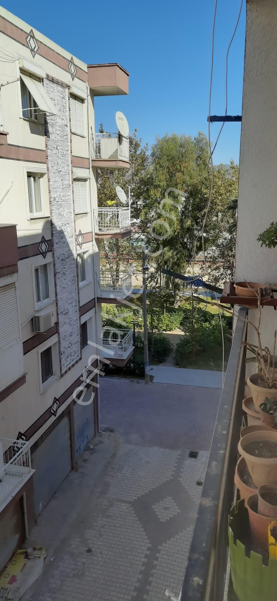 Menemen Mermerli Mah. Kiralık 3+1 Geniş Daire - Görsel 2