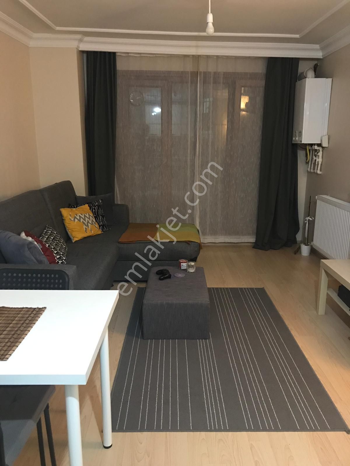 Üsküdar Ünalan Kiralık Daire  ÜNALAN DA METROYA, METROBÜSE YÜRÜME MESAFESİNDE YÜKSEK GİRİŞ 1+1