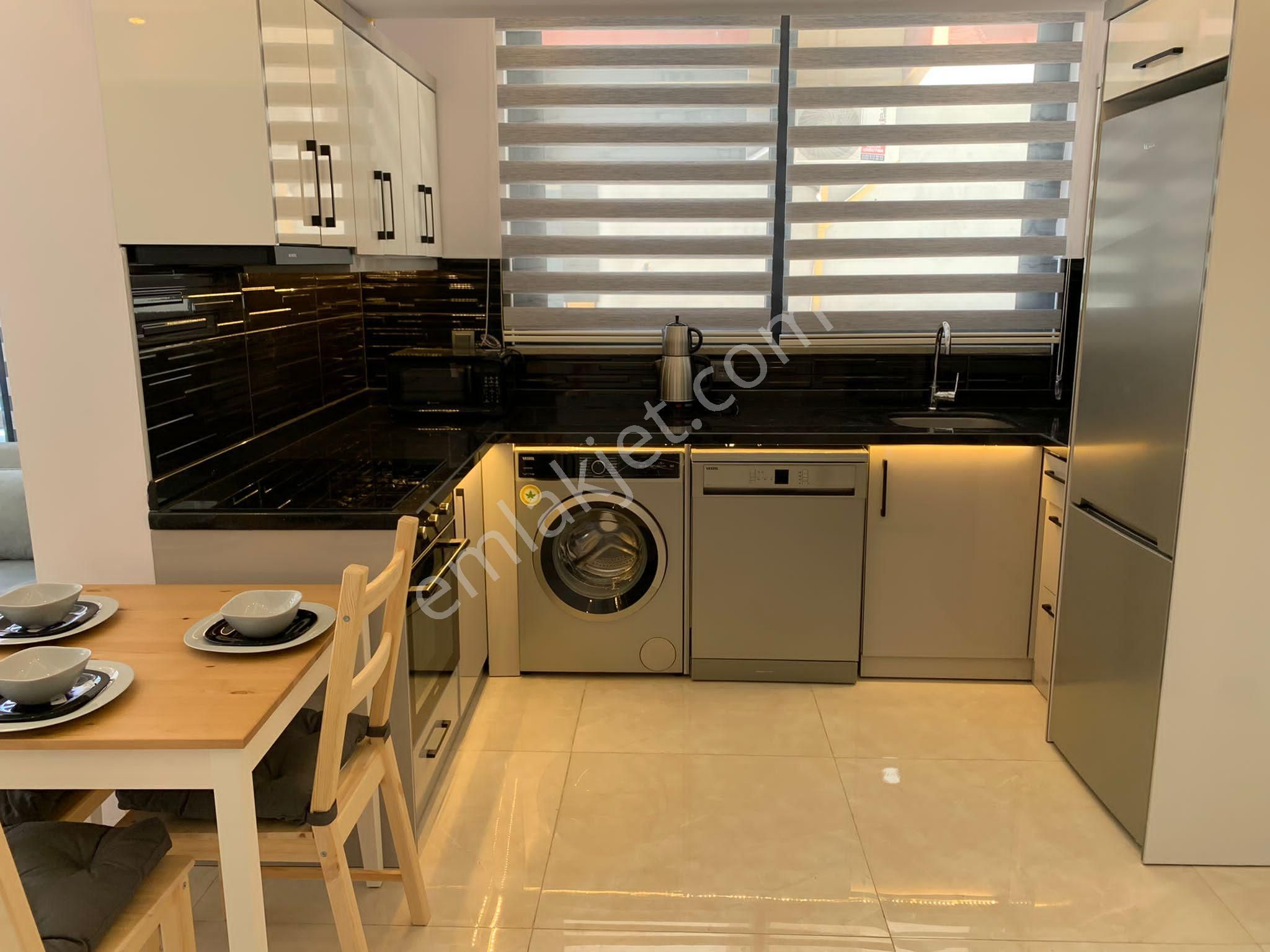 Alanya Hacet Kiralık Daire  7265-17,000TLALANYA MARKEZDEDENİZE 200 M EŞYALI ZEMİN KAT