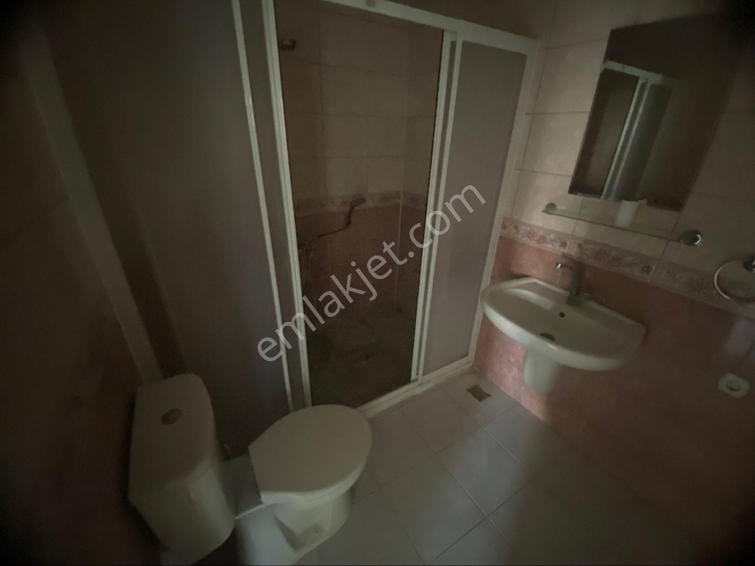 Selçuklu Feritpaşa Kiralık Daire Selçuklu/ Ferit Paşa Mh.beşyol Yakını Kiralık 4+1 Dire. Yeni Boyalı. Lütfen Açıklamayı Okuyunız.