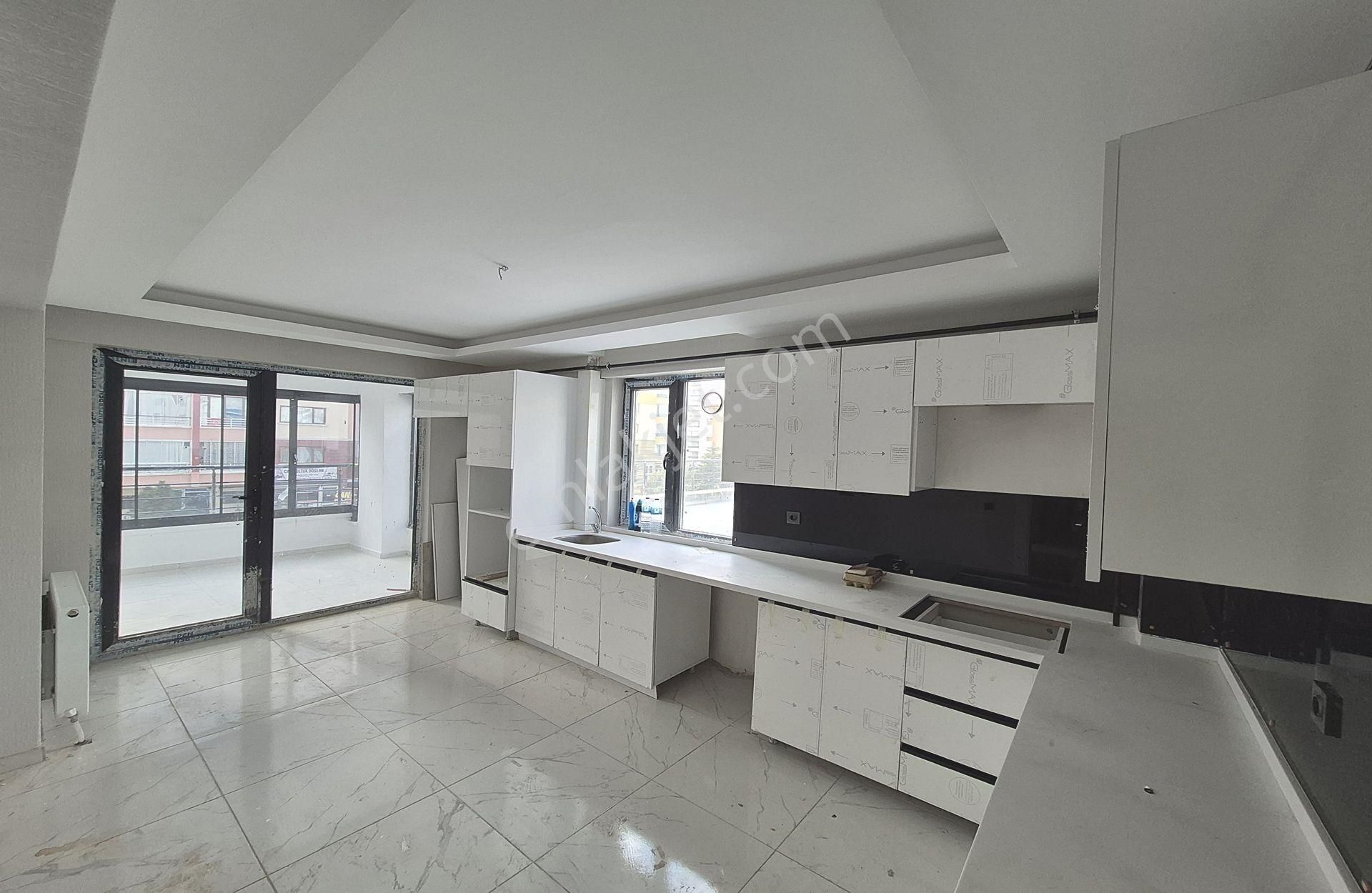 Yenimahalle Barıştepe Satılık Daire  PİRİ CADDESİ ÜZERİNDE 4+1 SIFIR GENİŞ DAİRE