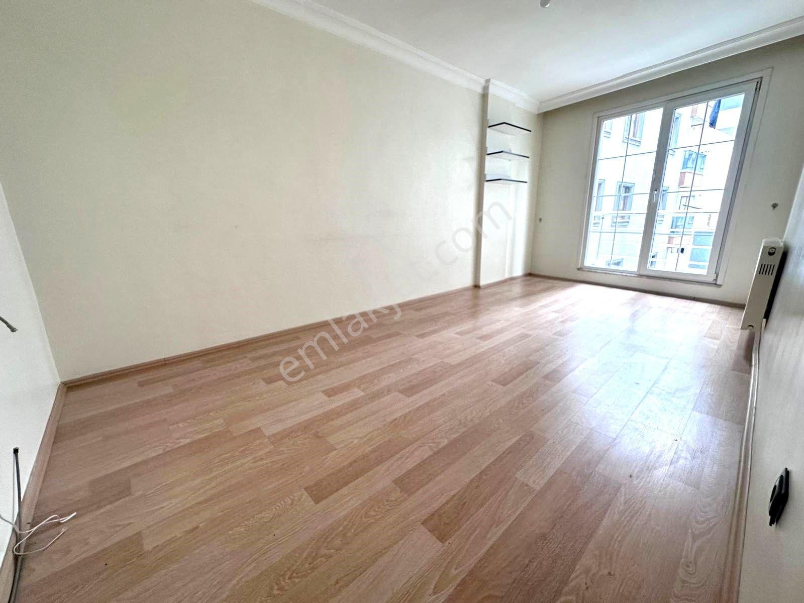 Sancaktepe Eyüp Sultan Satılık Daire  SATILIK  2+1 İSKANLI UYGUN 95 M2 ASANSÖRLÜ ARA KAT DAİRE 