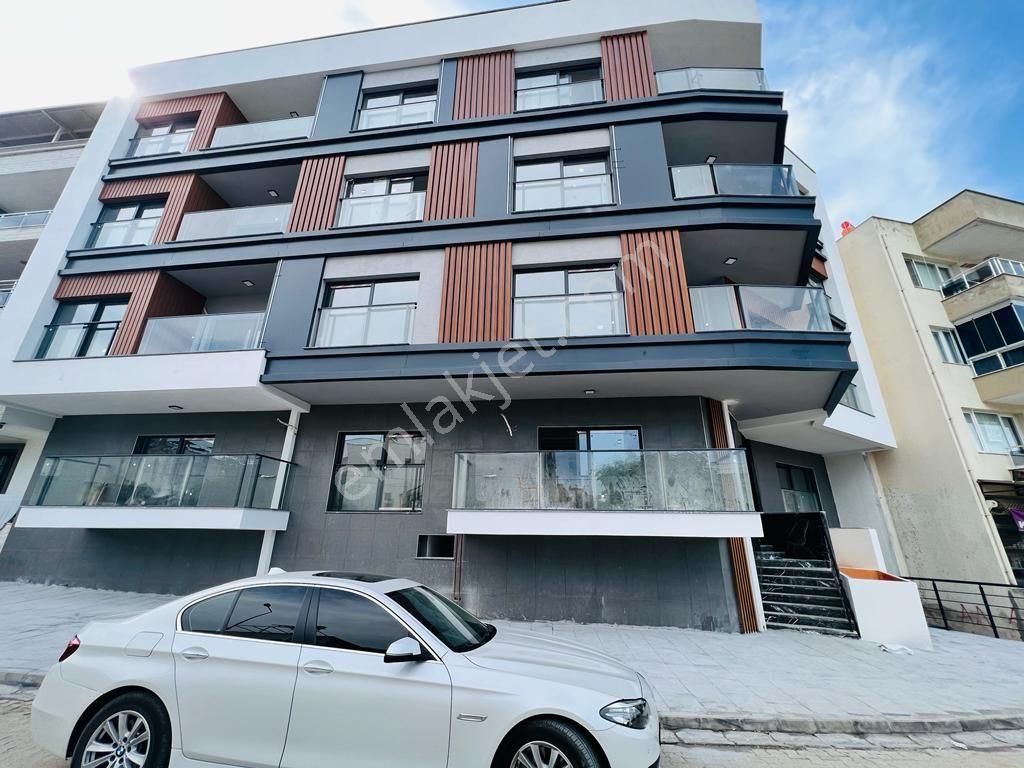 Kuşadası Davutlar Satılık Daire ARAÇ TAKASLI 2+1 ARA KAT SIFIR DAİRE 