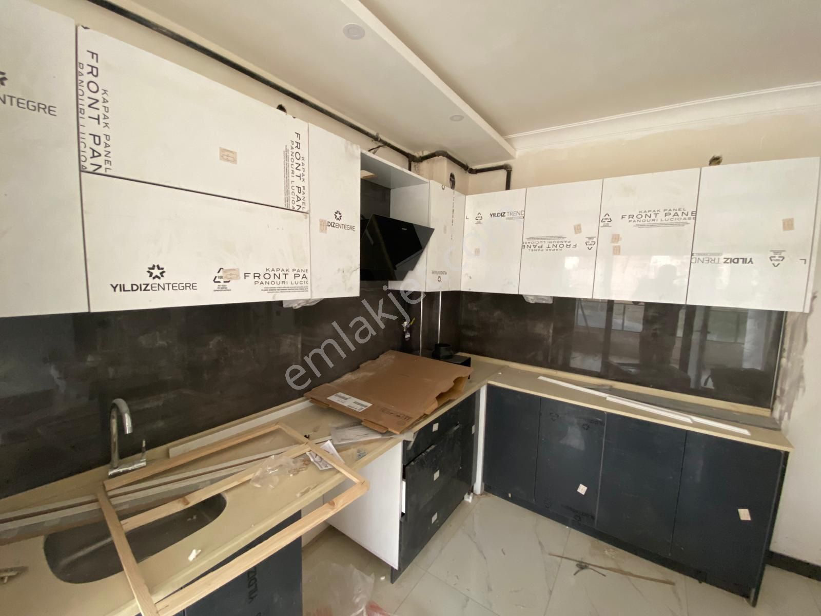 Selçuklu Şeker Satılık Daire  ŞEFİKCAN CADDESİNE YAKIN 3+1 ARAKAT SIFIR DAİRE