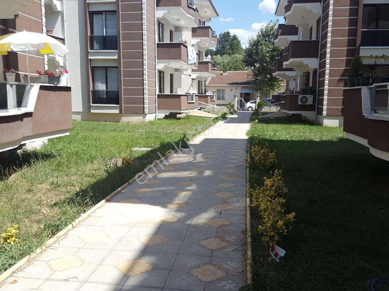 Yalova Merkez Adnan Menderes Kiralık Daire SİTE İÇERİSİNDE 3+1 GENİŞ ARAKAT