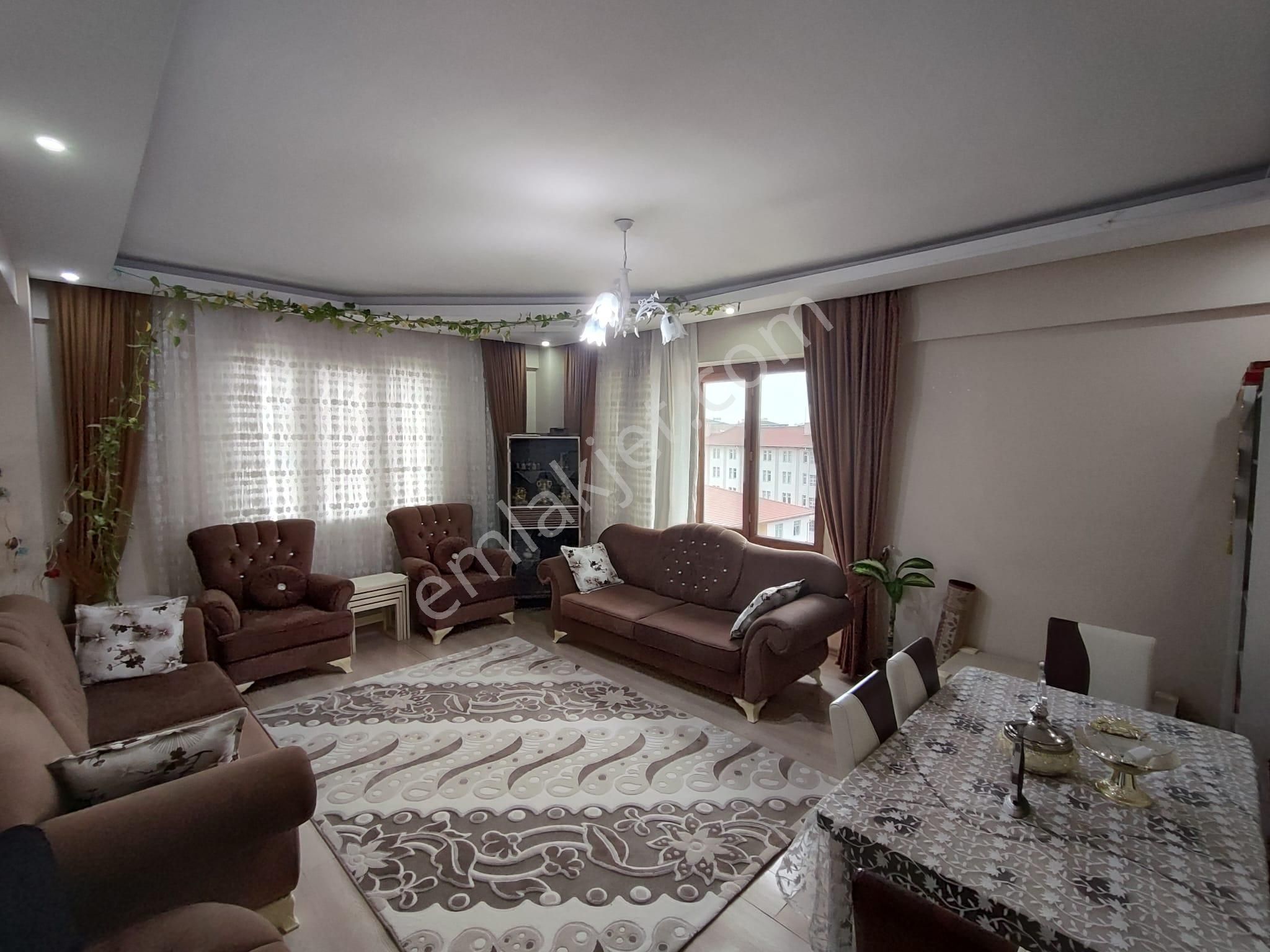 Bağlar Bağcılar Satılık Daire BAĞCILAR MİLLET BAHÇESİ CİVARI 3+1SATILIK DAİRE