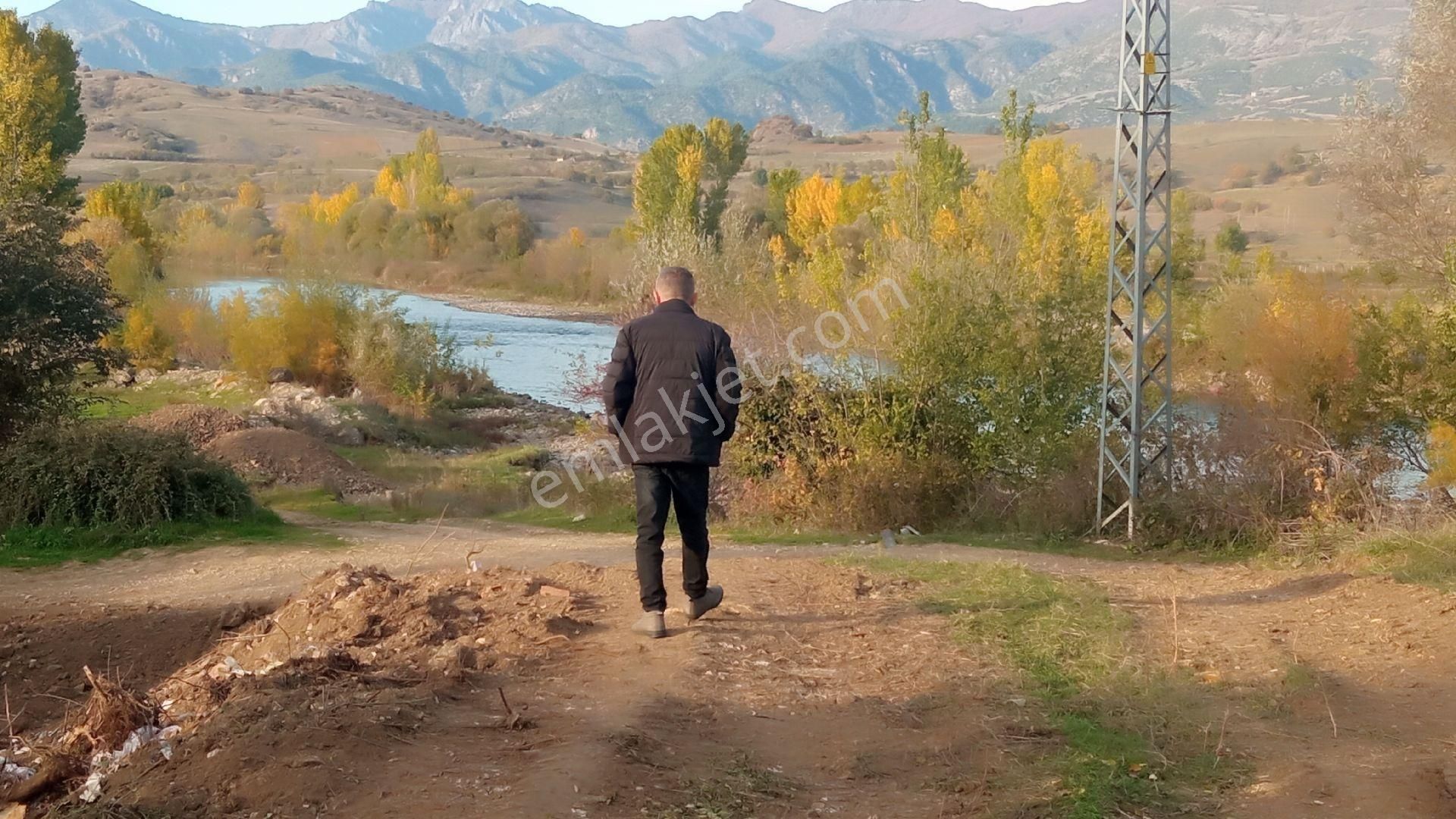 Tokat Erbaa Tepekışla Girişi 1976 M2 Irmak Kenarı Tarla Tel Örgülü - Görsel 6