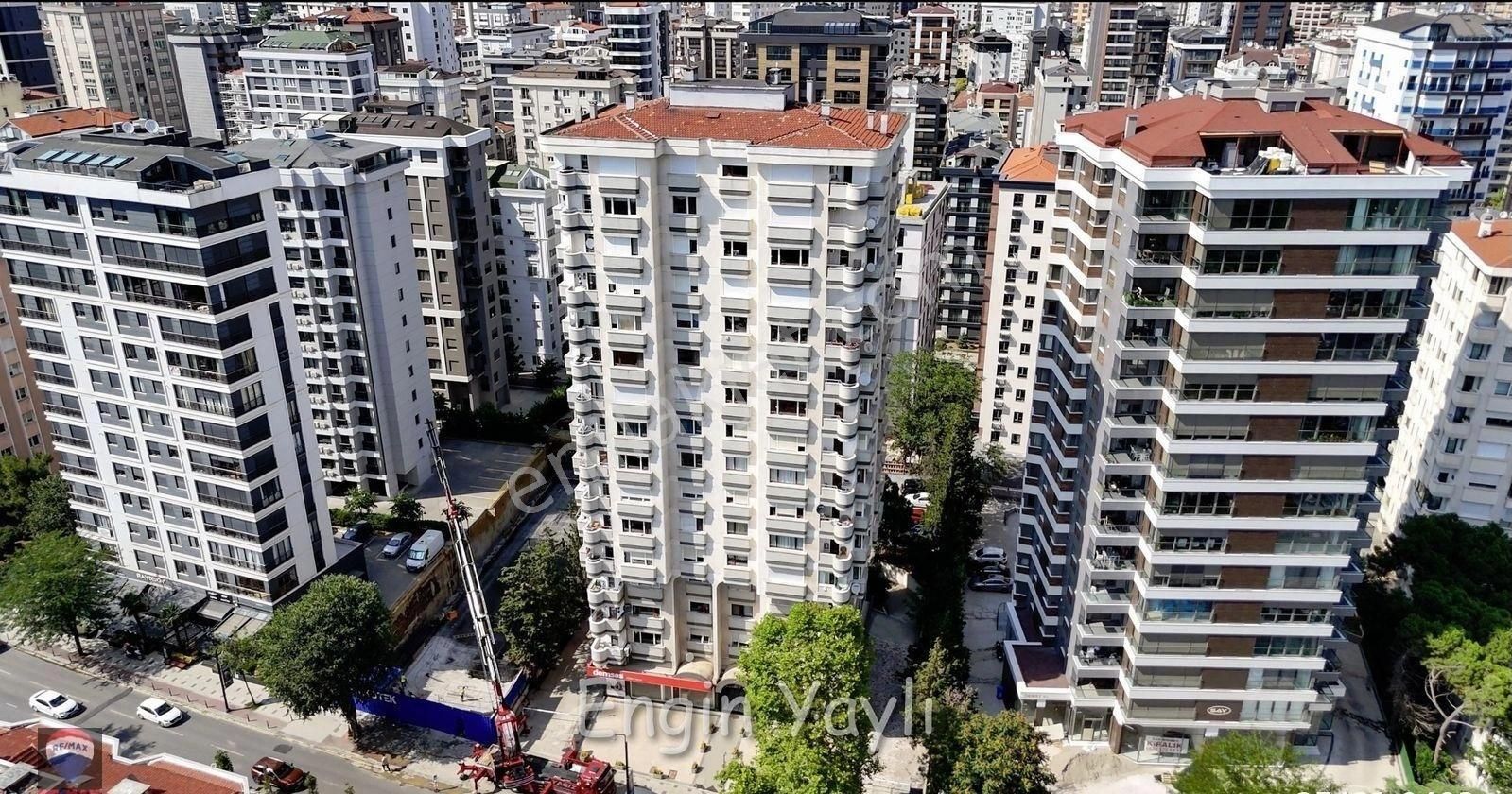 Kadıköy Caddebostan Satılık Daire CADDEBOSTAN DA KESİNTİSİZ DENİZ MANZARALI 130m2 NET 3+1 FIRSAT