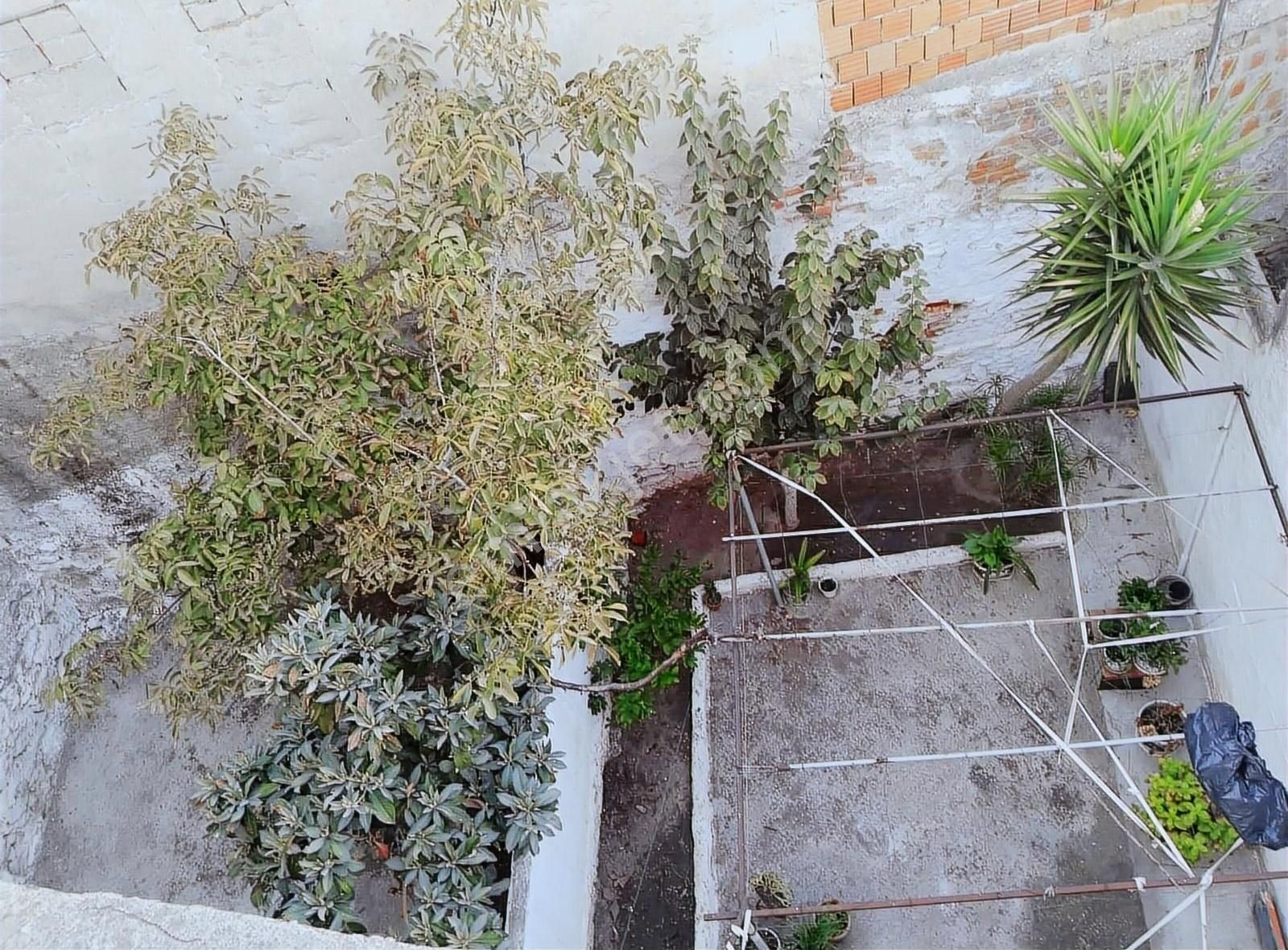 Zafertepe Mahallesinde 4 Katlı Bahçeli Bina - Görsel 7