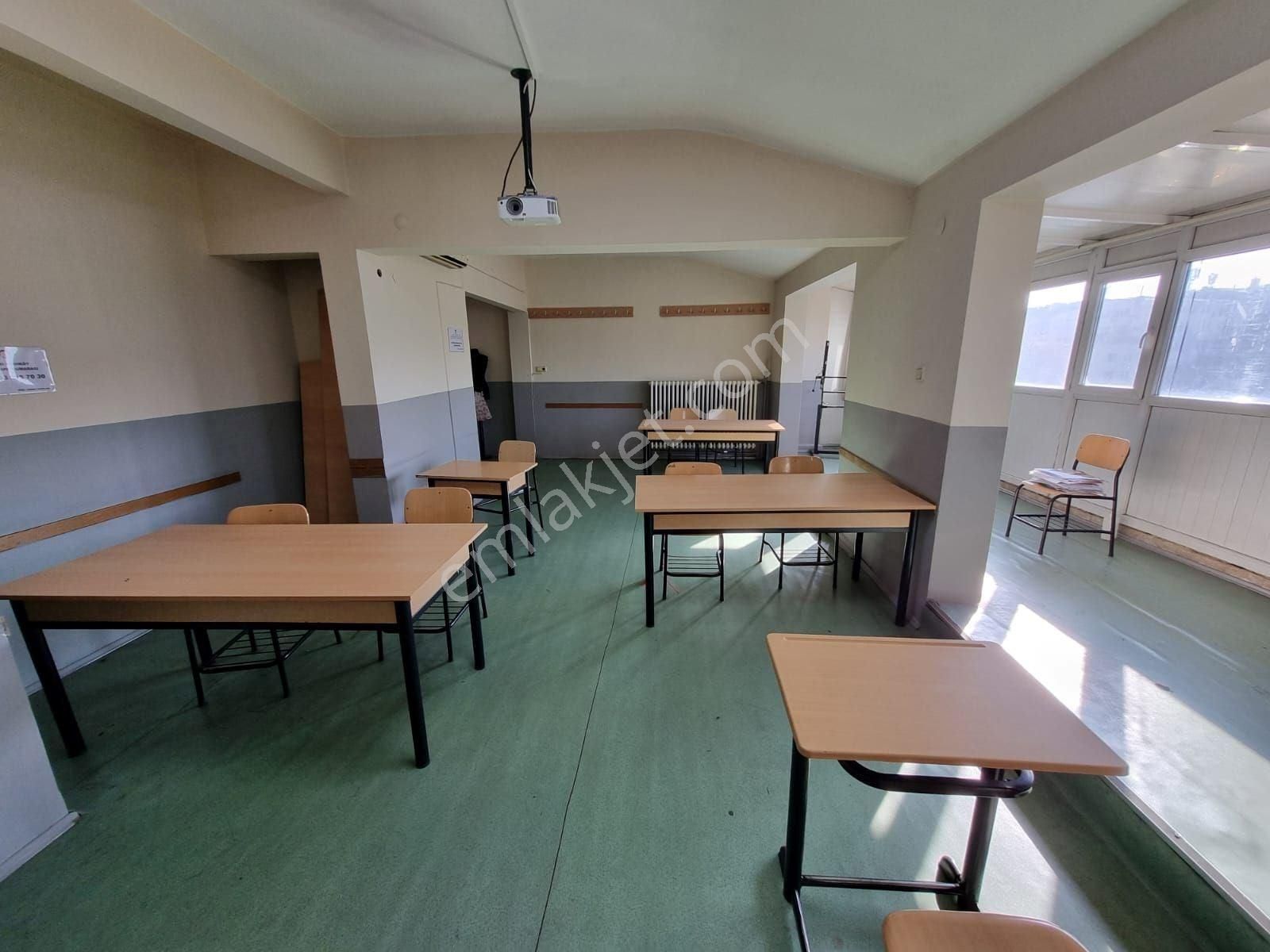 Söğütlüçeşme Rıhtıma Yakın Caddde Üstü Mükemmel Konum