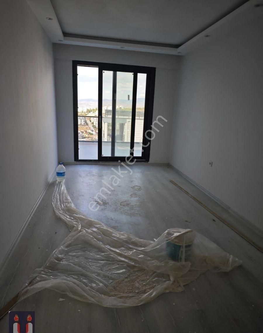 Deniz Manzaralı Havuzlu Siteiçi Ultra Lüx 3+1 Dubleks Daire - Görsel 12