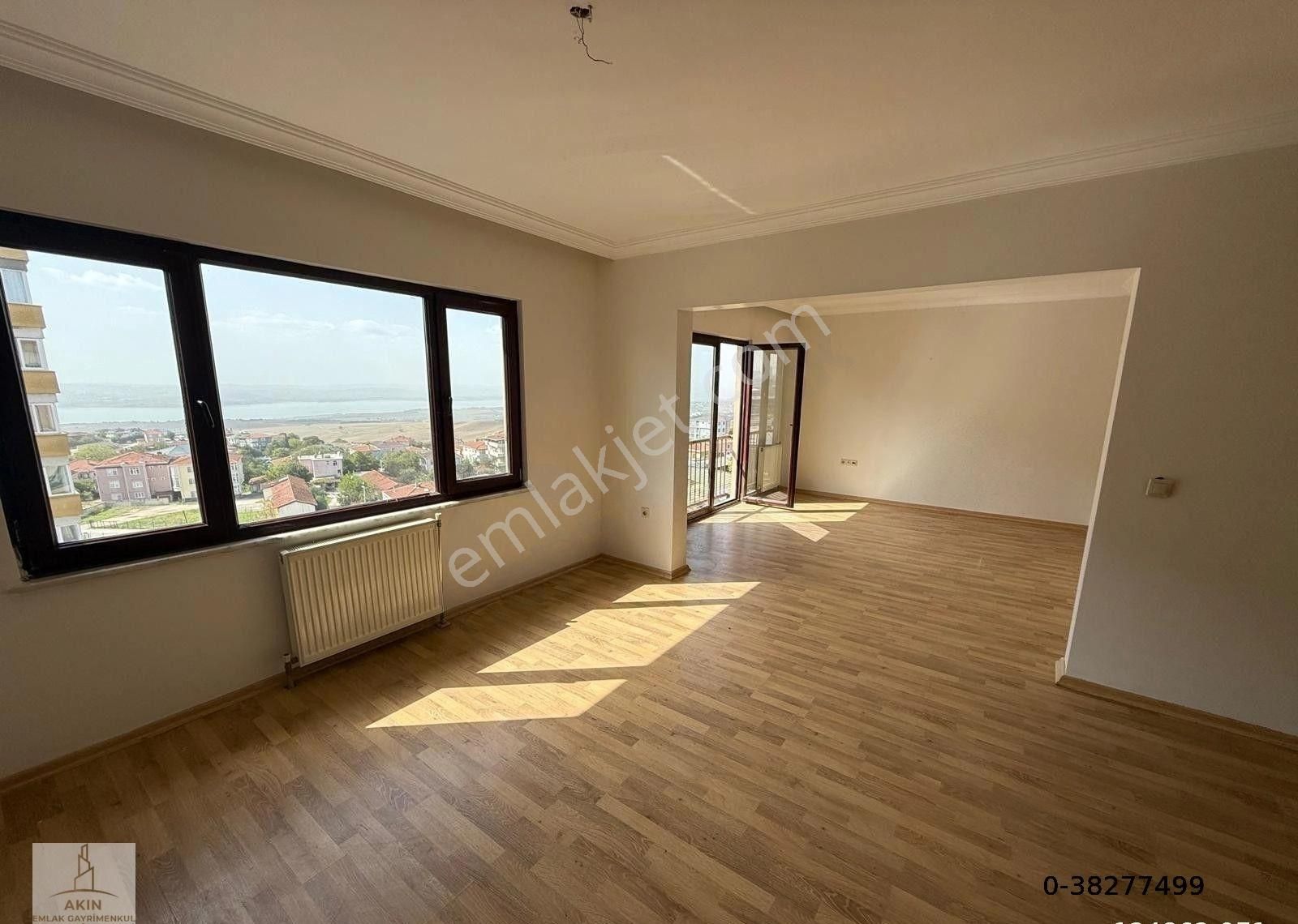 Büyükçekmece Çakmaklı Kiralık Daire BÜYÜKÇEKMECE ÇAKMAKLI 4+2 205 M2 DUBLEKS GÖL MANZARALI DUBLEKS KİRALIK DAİRE