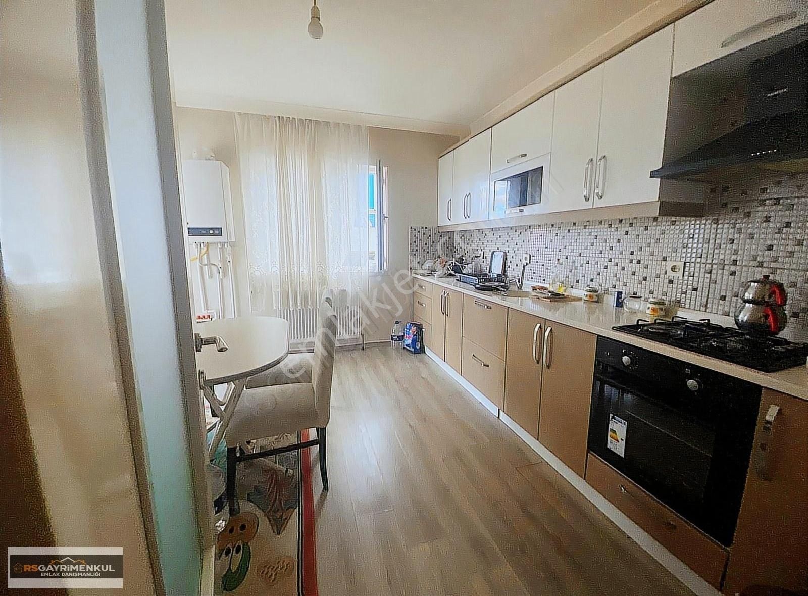 Sincan 29 Ekim Satılık Daire **3+1 ARA KATTA KAÇIRILMIYCAK MÜKEMMEL DAİRE !!** SON FIRSATLAR