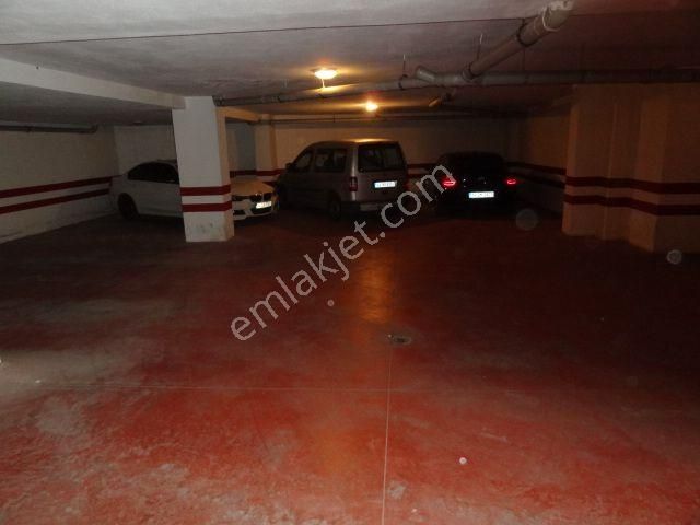 Altıntepe Genç Apt.garajlı Kombili Satılık Lüks Giriş Daire 1+1 - Görsel 27