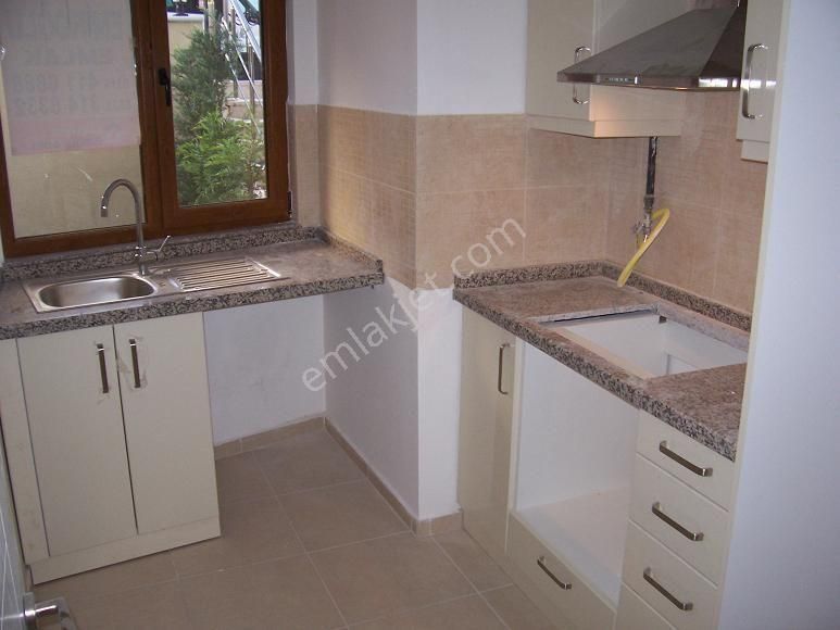 Altıntepe Genç Apt.garajlı Kombili Satılık Lüks Giriş Daire 1+1 - Görsel 21