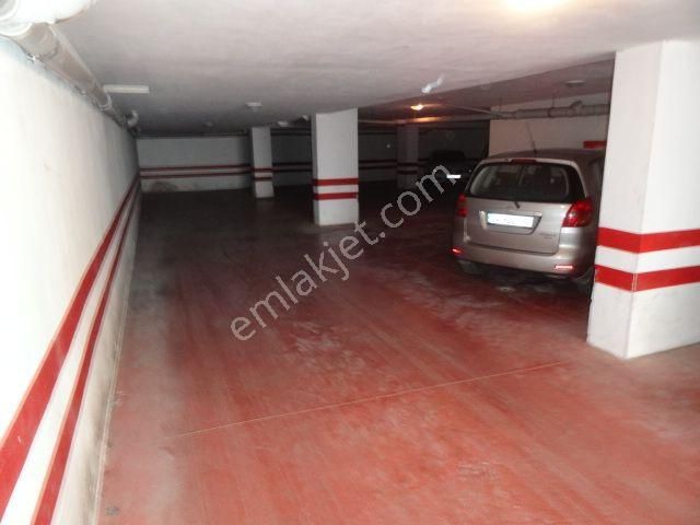 Altıntepe Genç Apt.garajlı Kombili Satılık Lüks Giriş Daire 1+1 - Görsel 30