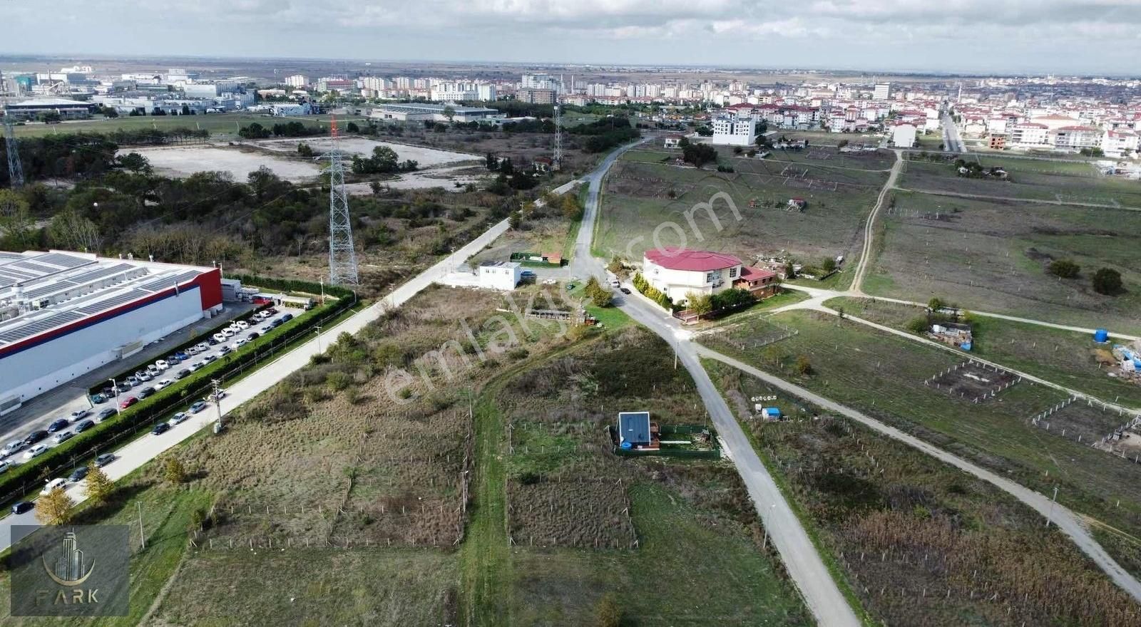 Kapaklı Bahçelievler Satılık Konut İmarlı KAPAKLI BAHÇELİEVLERDE 231m2 ARSA İÇERSİNDE BUNGALOV