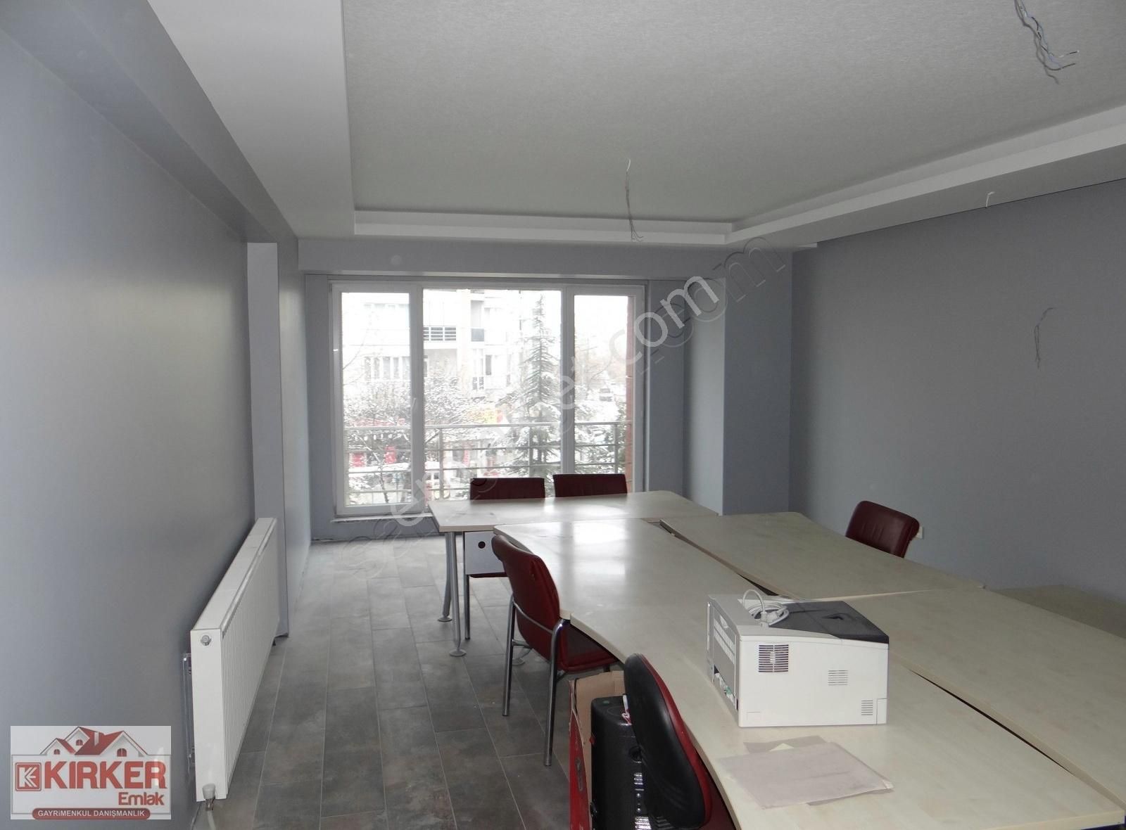 Afyonkarahisar Merkez Marulcu Kiralık Ofis Kırker'den Yeşilyol Cepheli 4+1 170 M² Ultra Lüx Ofis&büro !